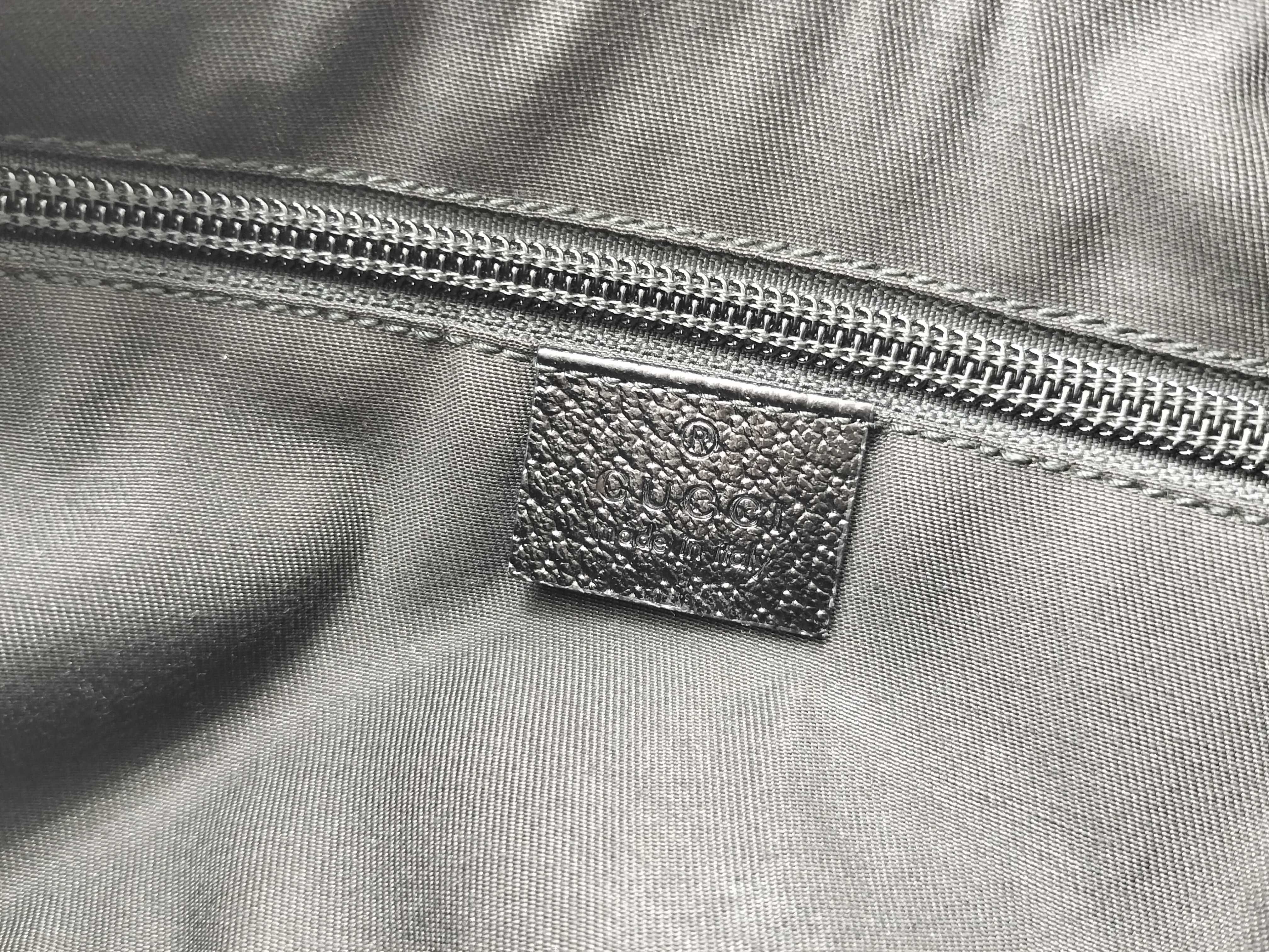 GG Canvas Shoulder Bag 181092 — view 13