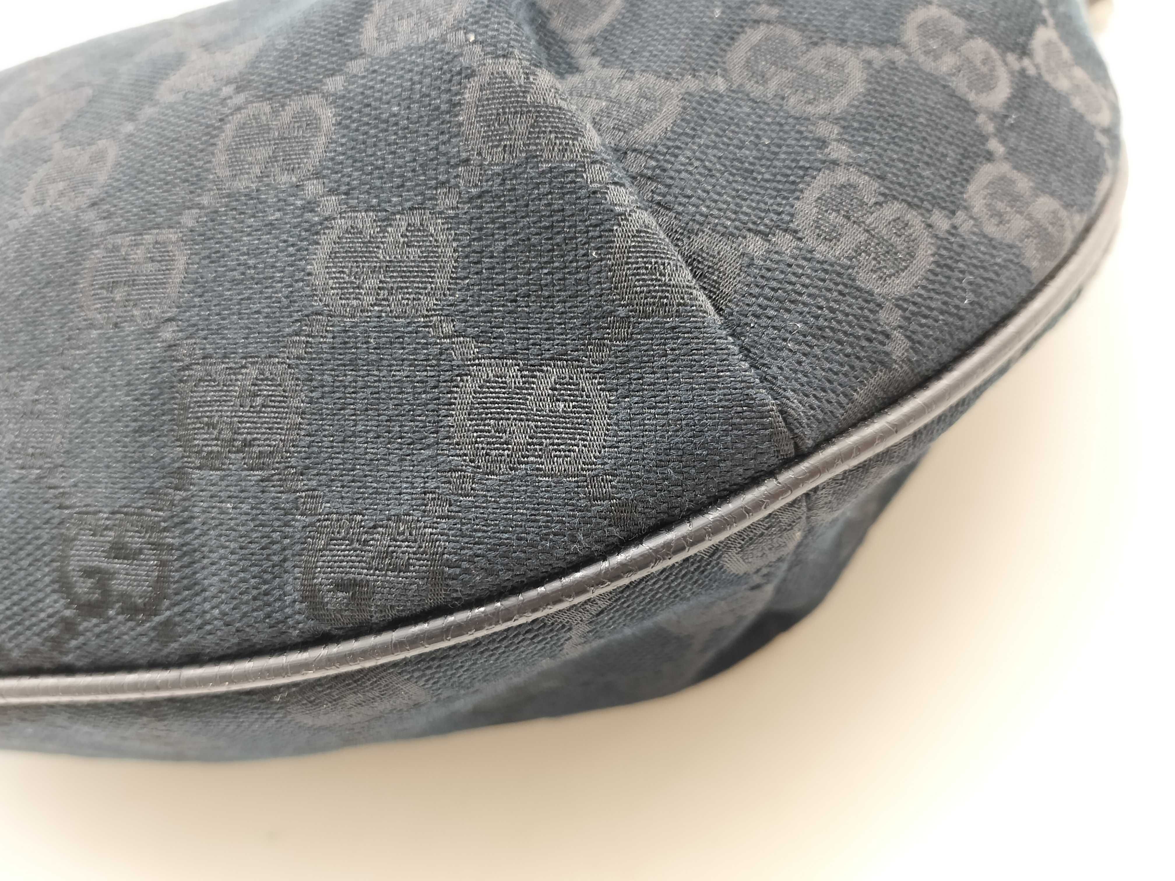 GG Canvas Shoulder Bag 181092 — view 4