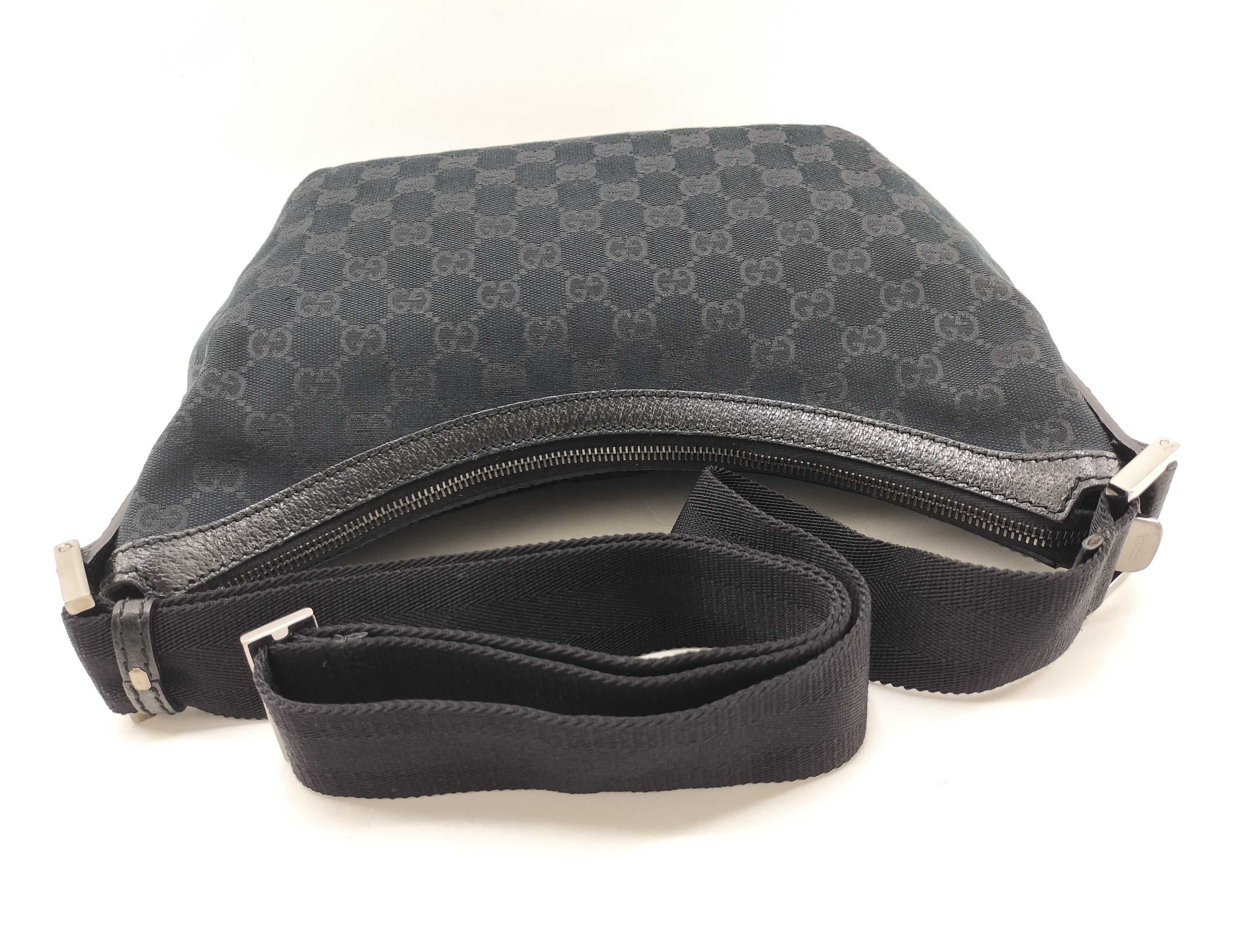 GG Canvas Shoulder Bag 181092 — view 7