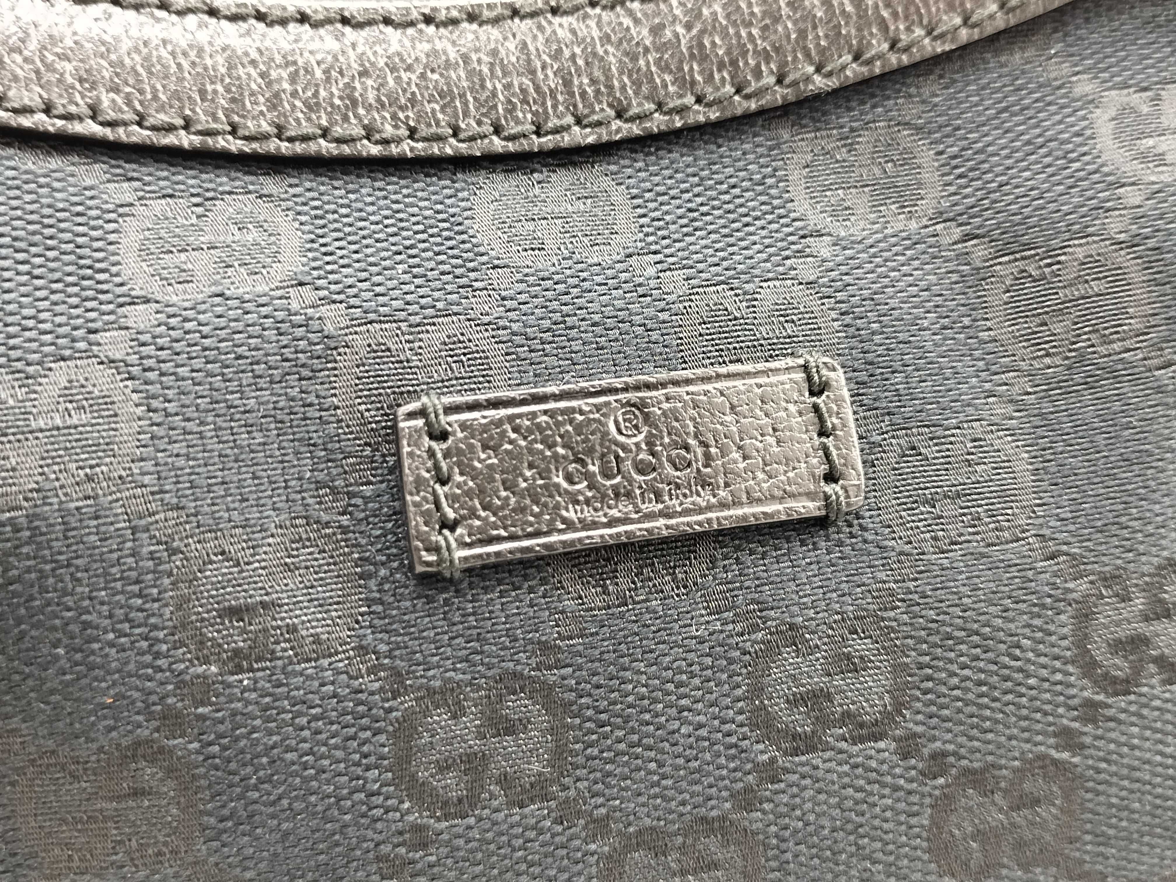 GG Canvas Shoulder Bag 181092 — view 10
