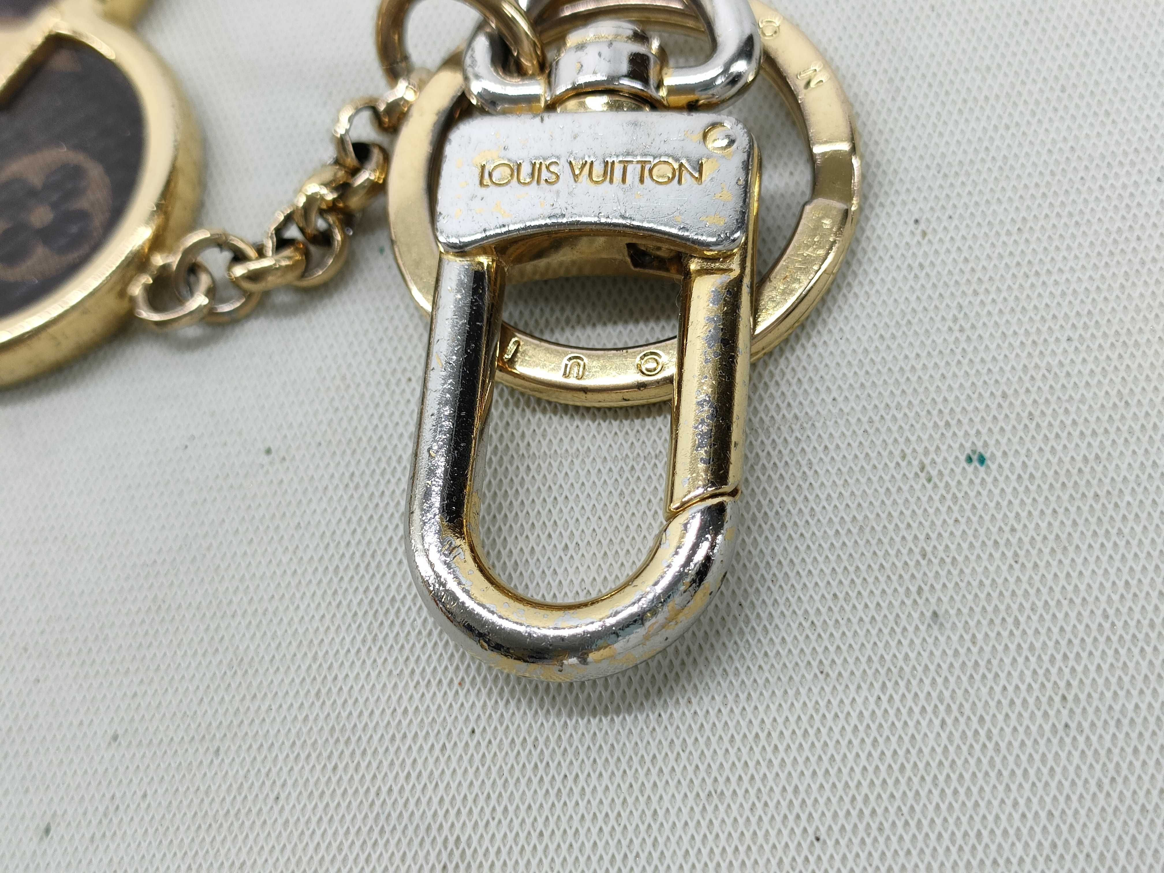 Charm Keyring M69406 Key Case — view 6