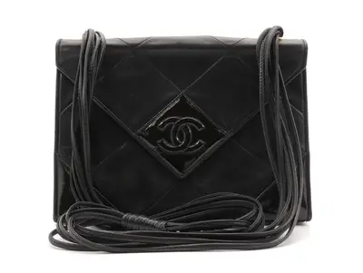 Matelassé Coco Mark Enamel Leather Shoulder Bag