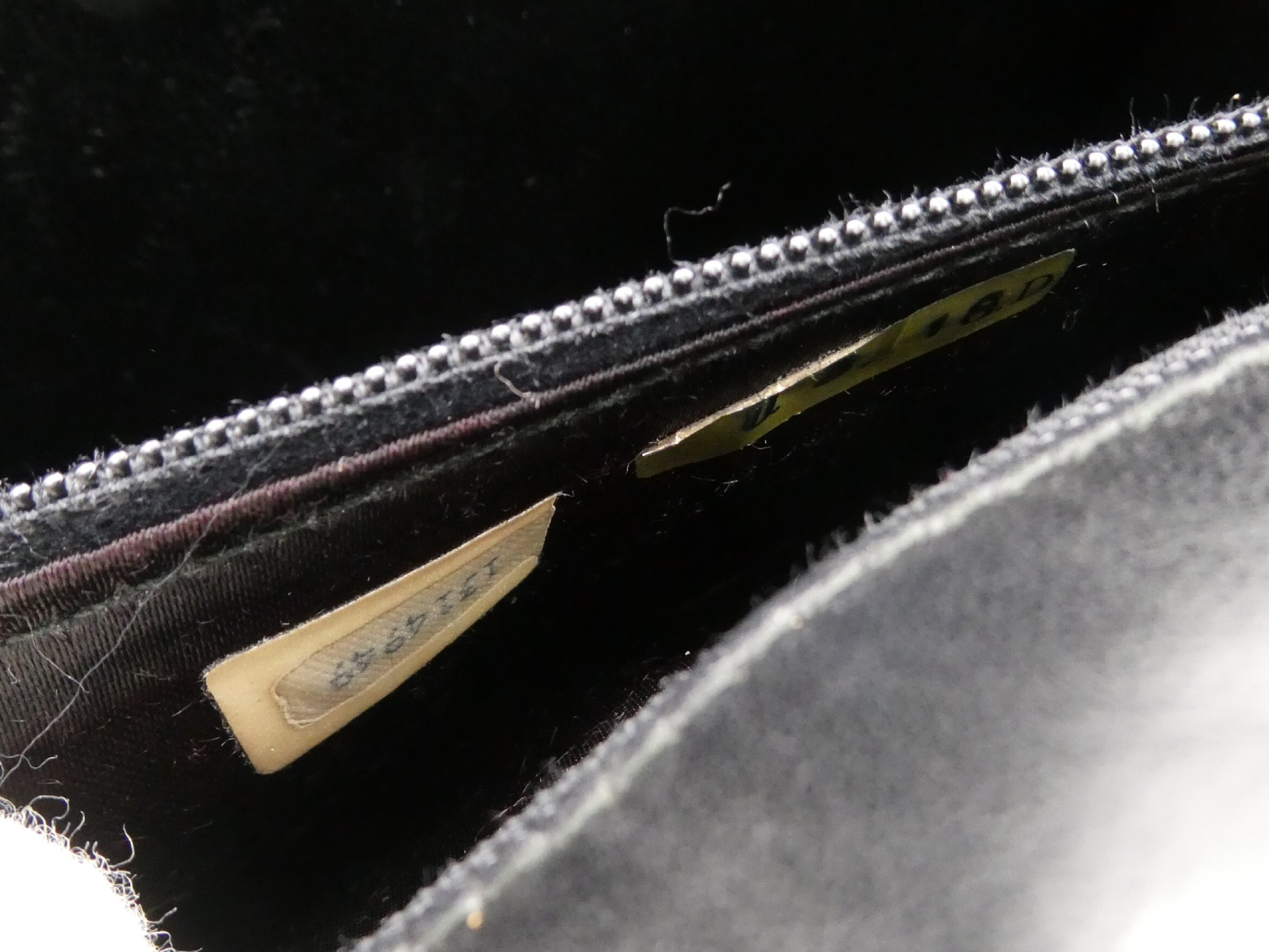 Matelassé Coco Mark Enamel Leather Shoulder Bag — view 9