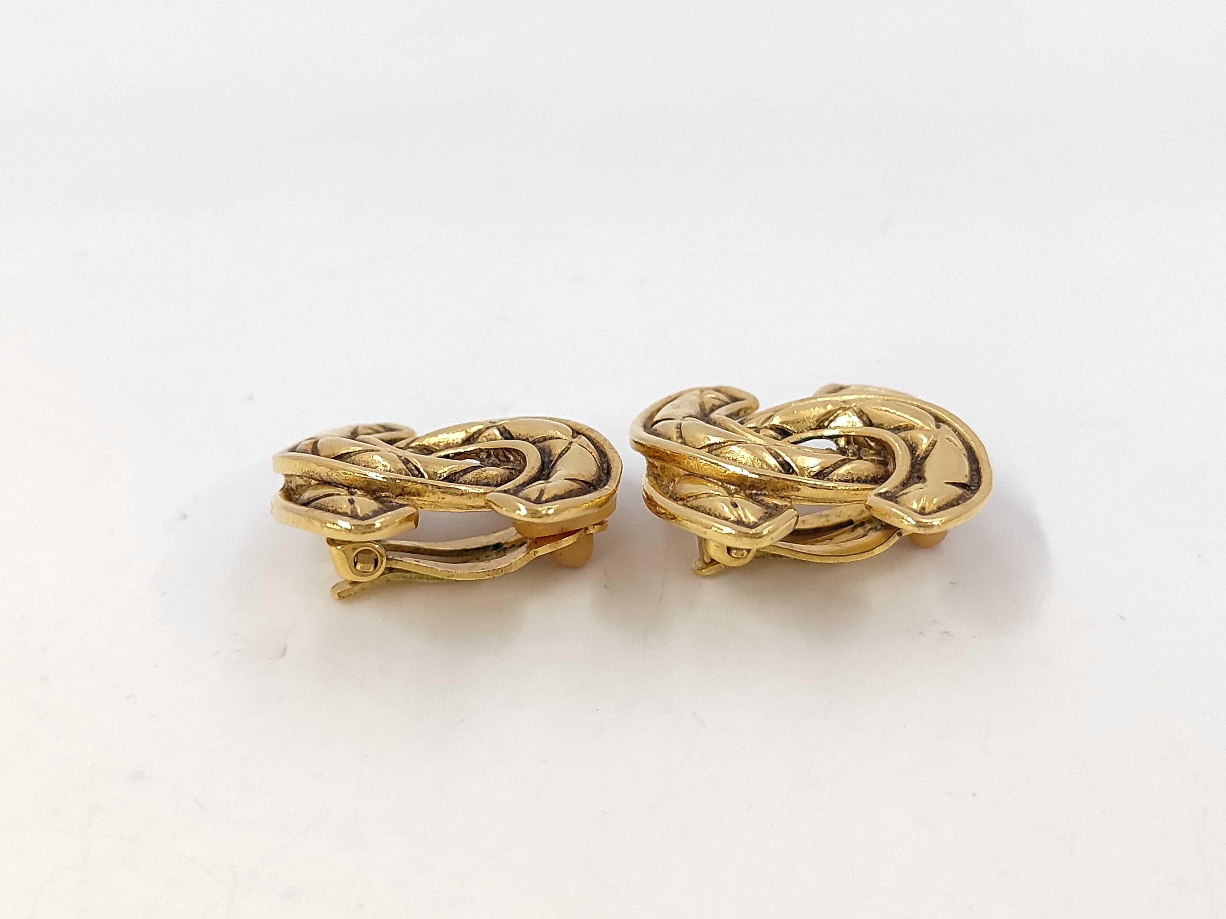 Cocomark Matelasse Gold Earrings — view 2