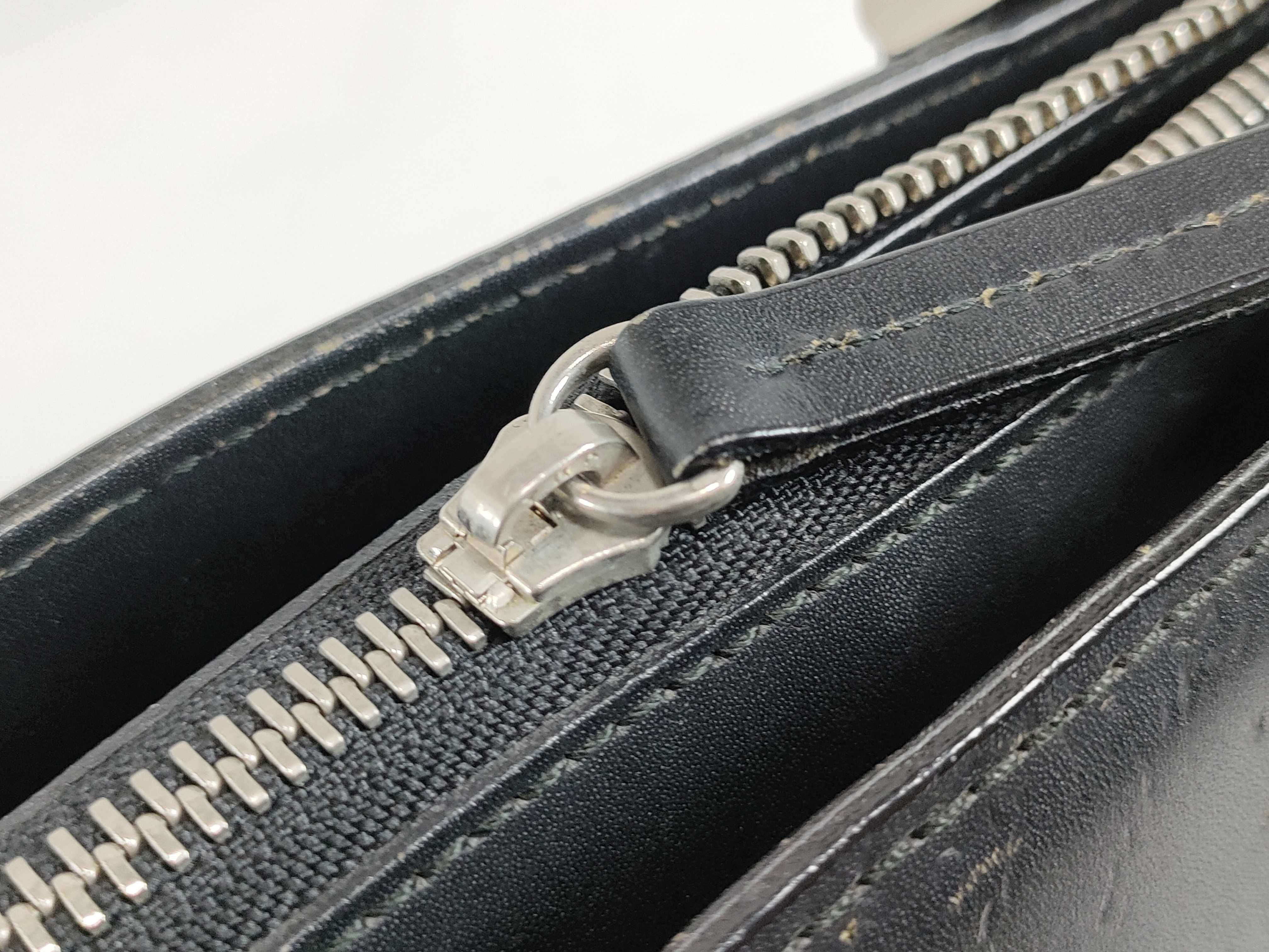 handbag, leather, black tote bag — view 15