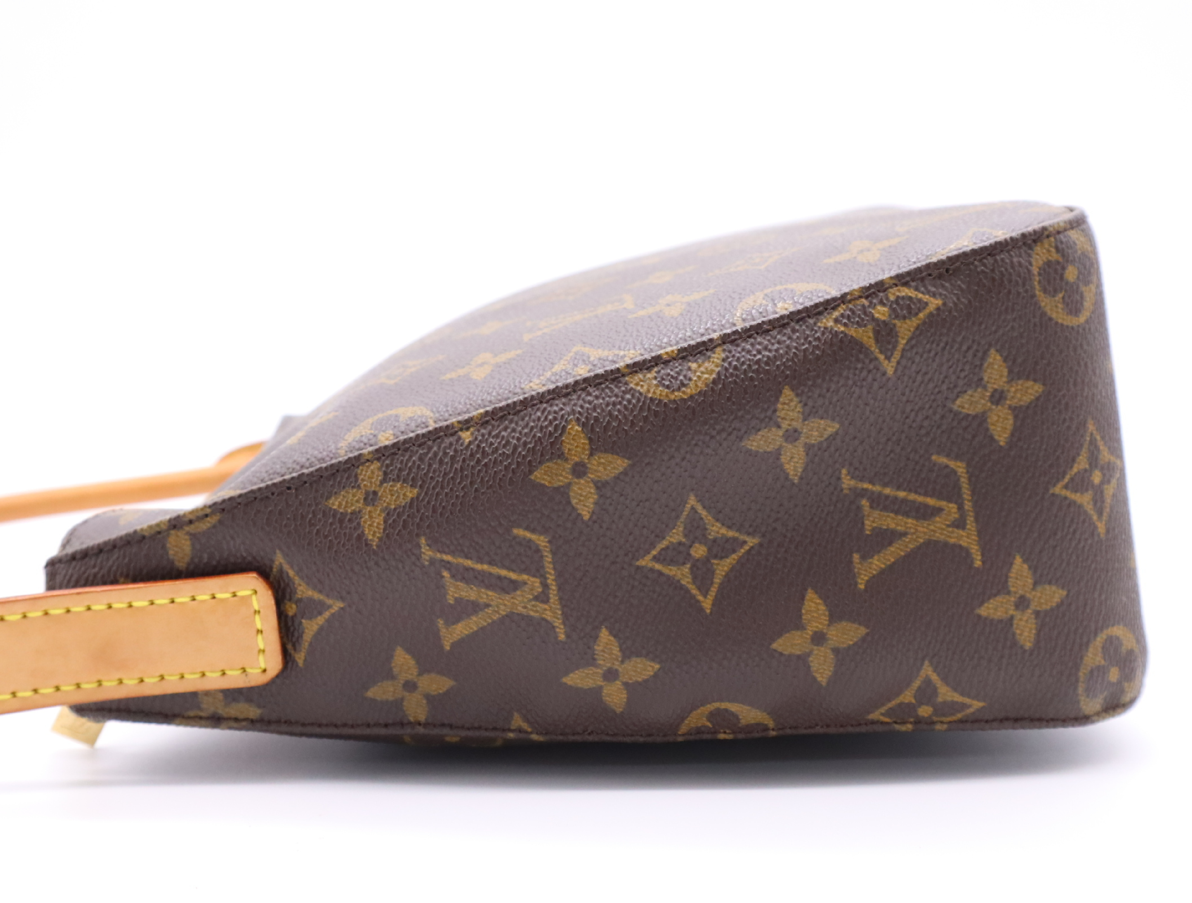 M51146 Monogram Looping MM Shoulder Bag — view 3
