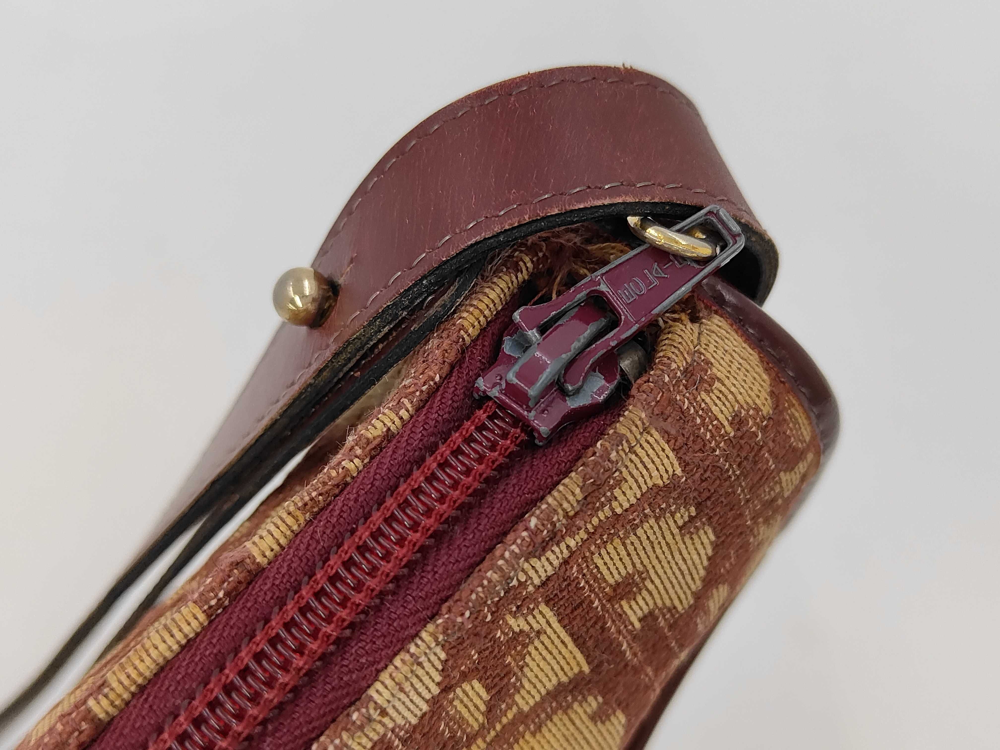 Trotter Shoulder Bag, minor stains on the exterior. — view 8