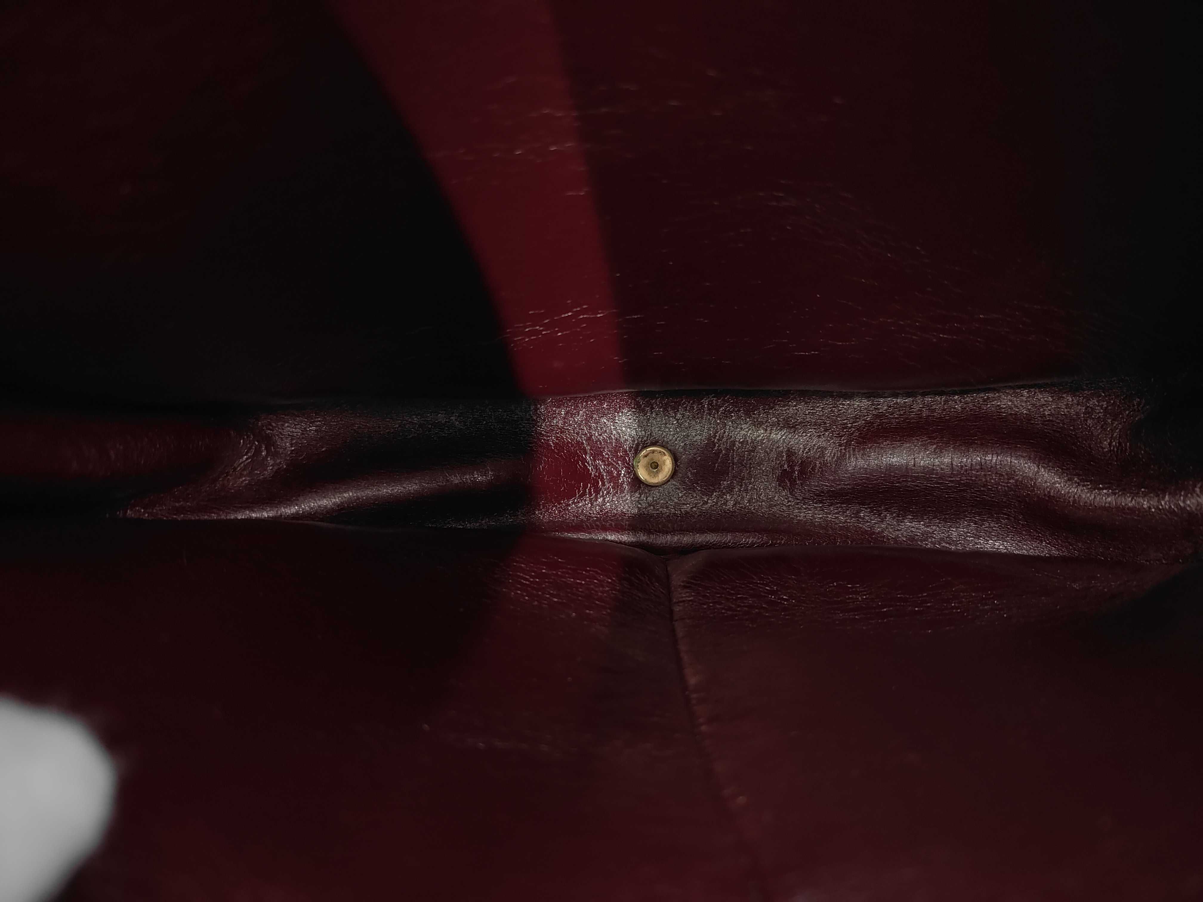 Trotter Shoulder Bag, minor stains on the exterior. — view 10
