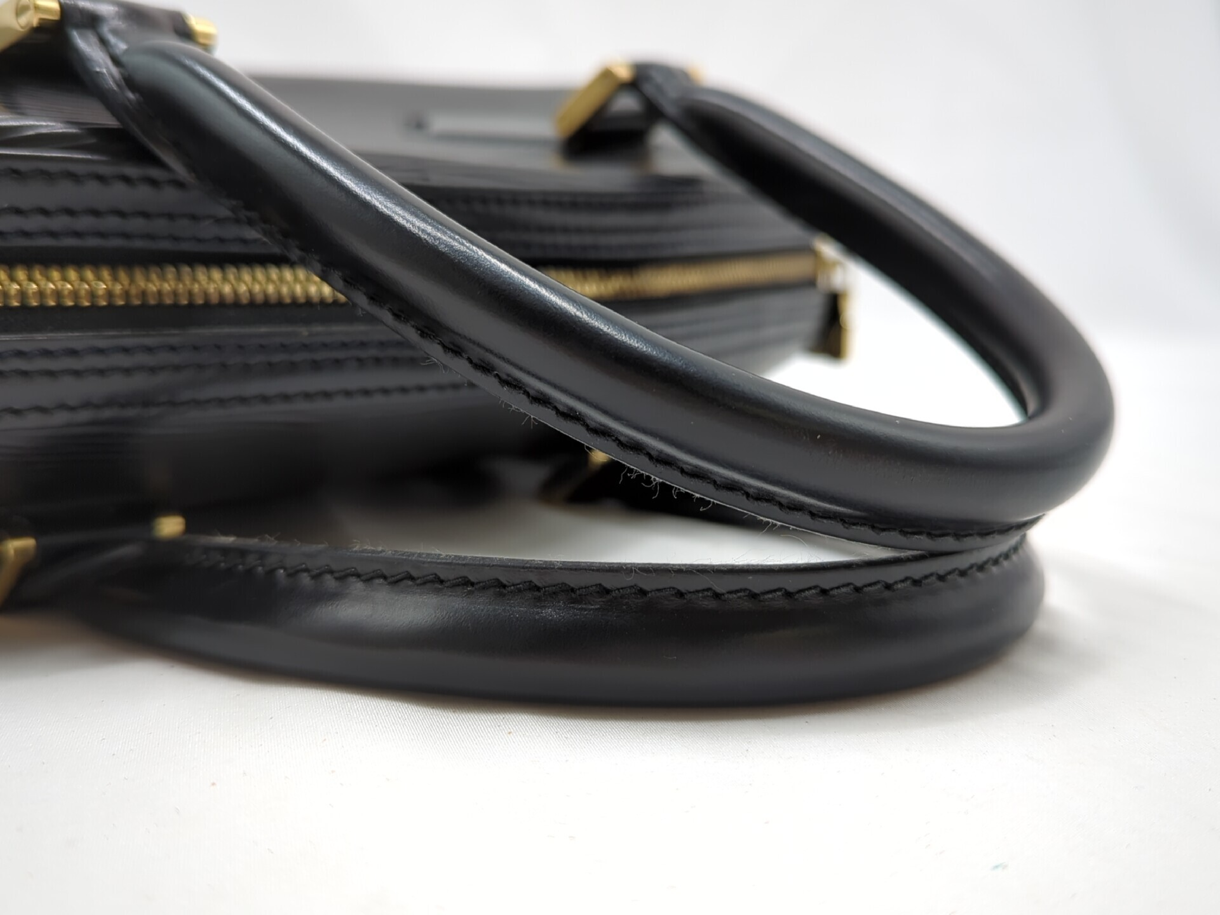 M52082 Epi Jasmine Handbag — view 7