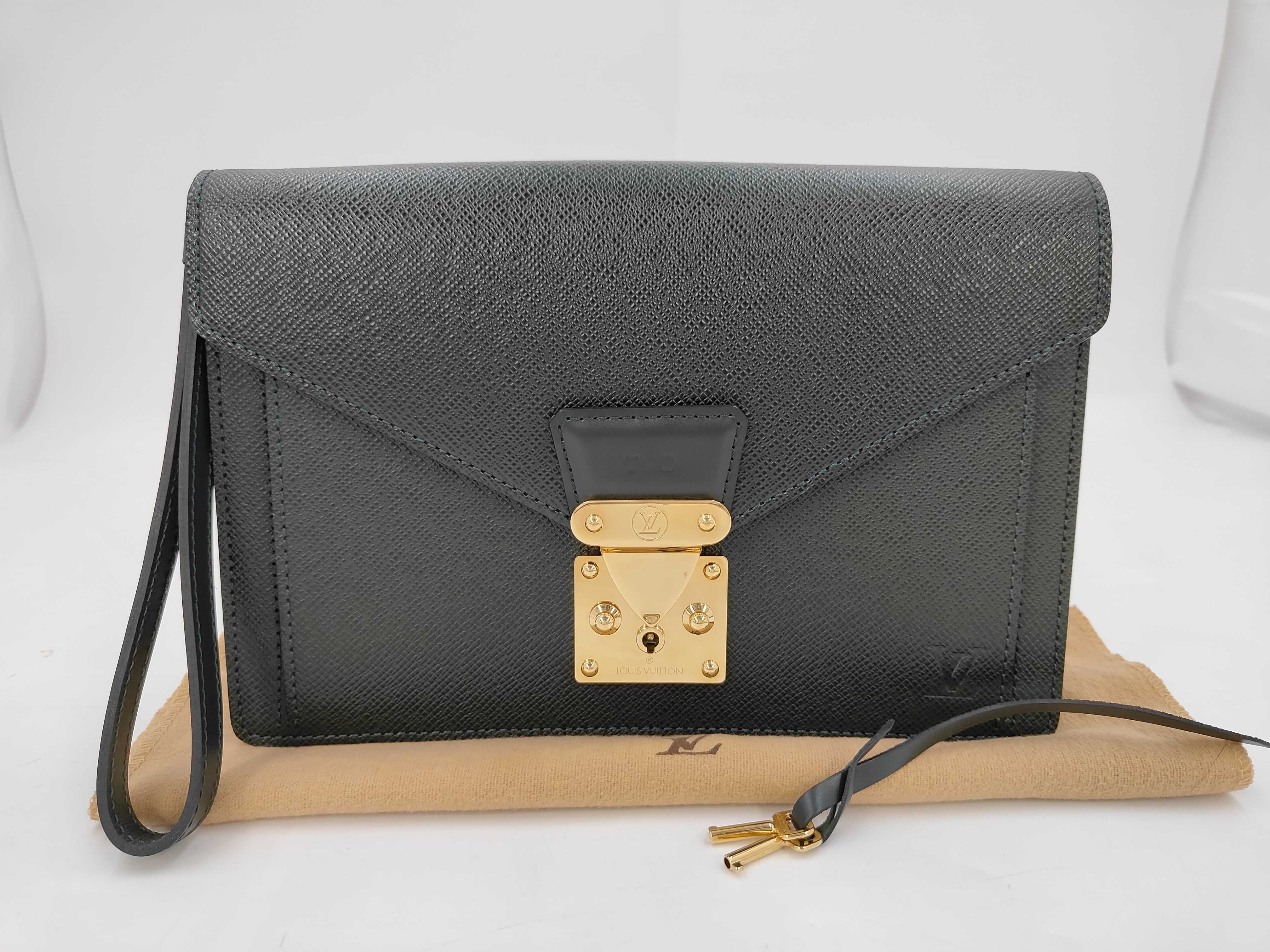Taiga Leather Second Bag (Green)