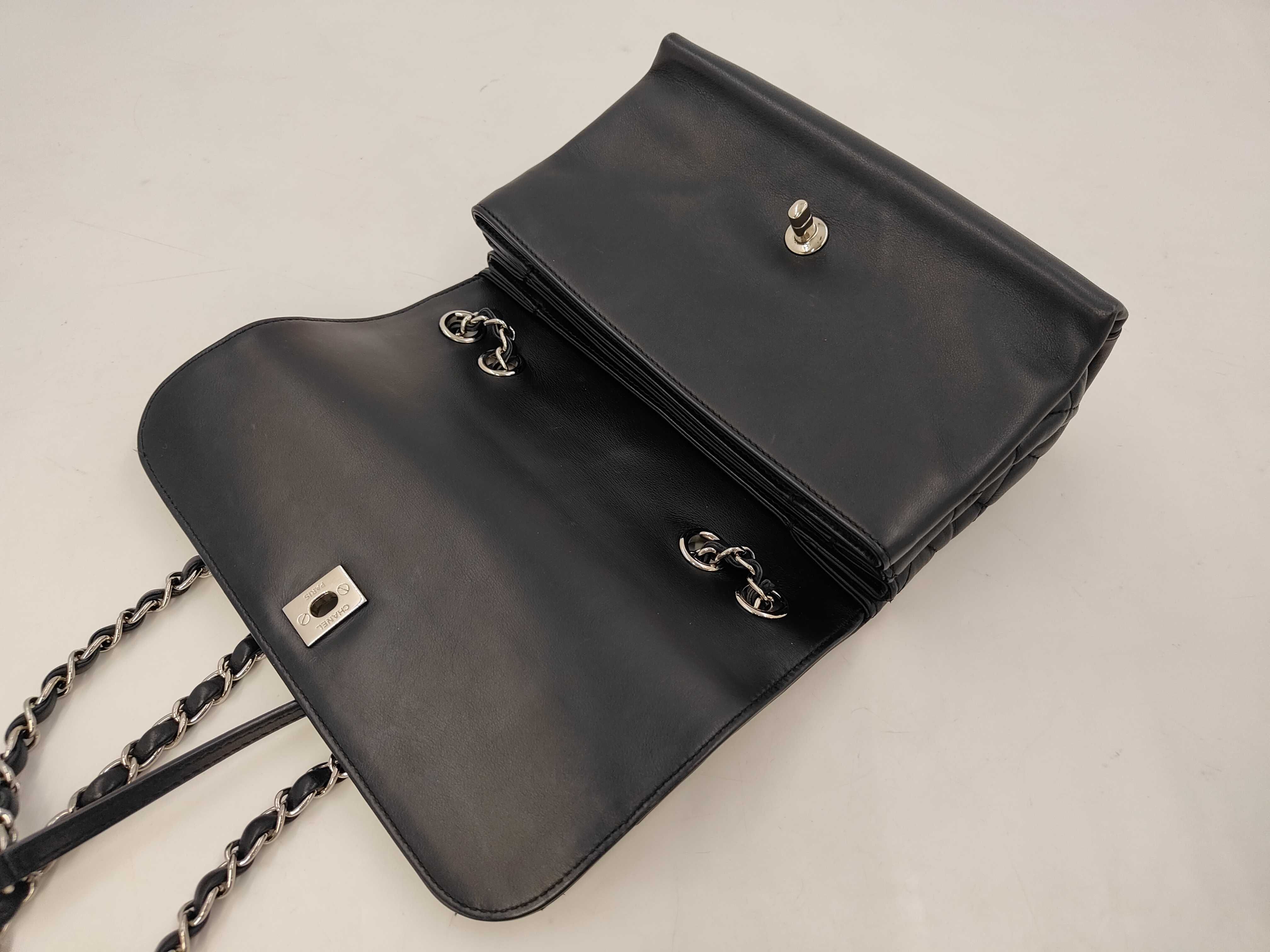 Matelassé Black Lambskin Shoulder Bag — view 8