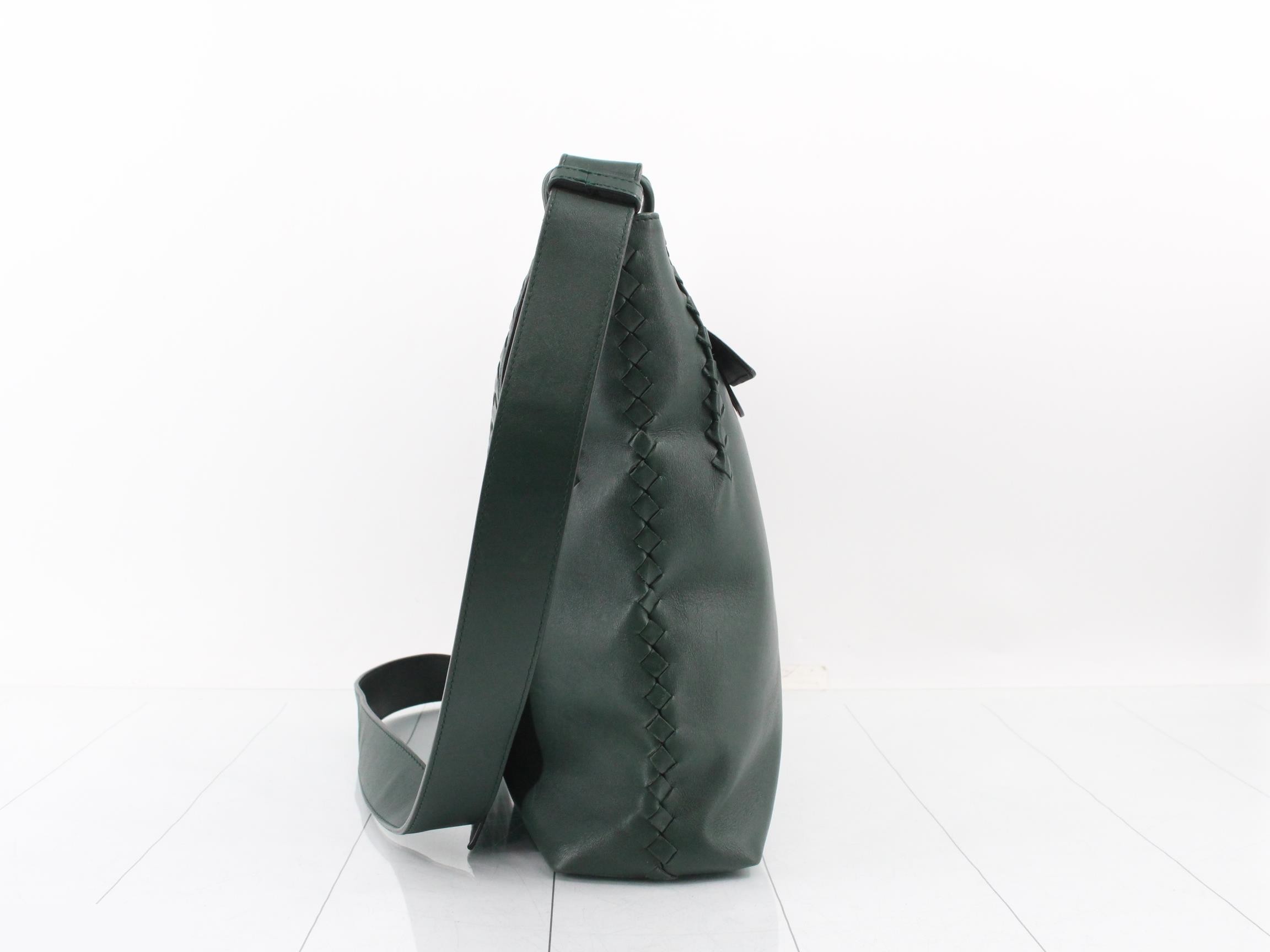 Intrecciato shoulder bag, leather, green — view 3