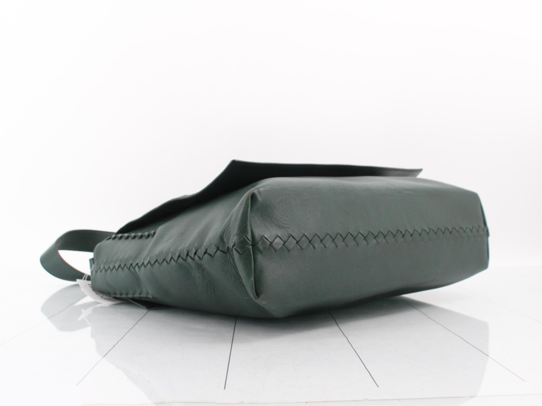Intrecciato shoulder bag, leather, green — view 5