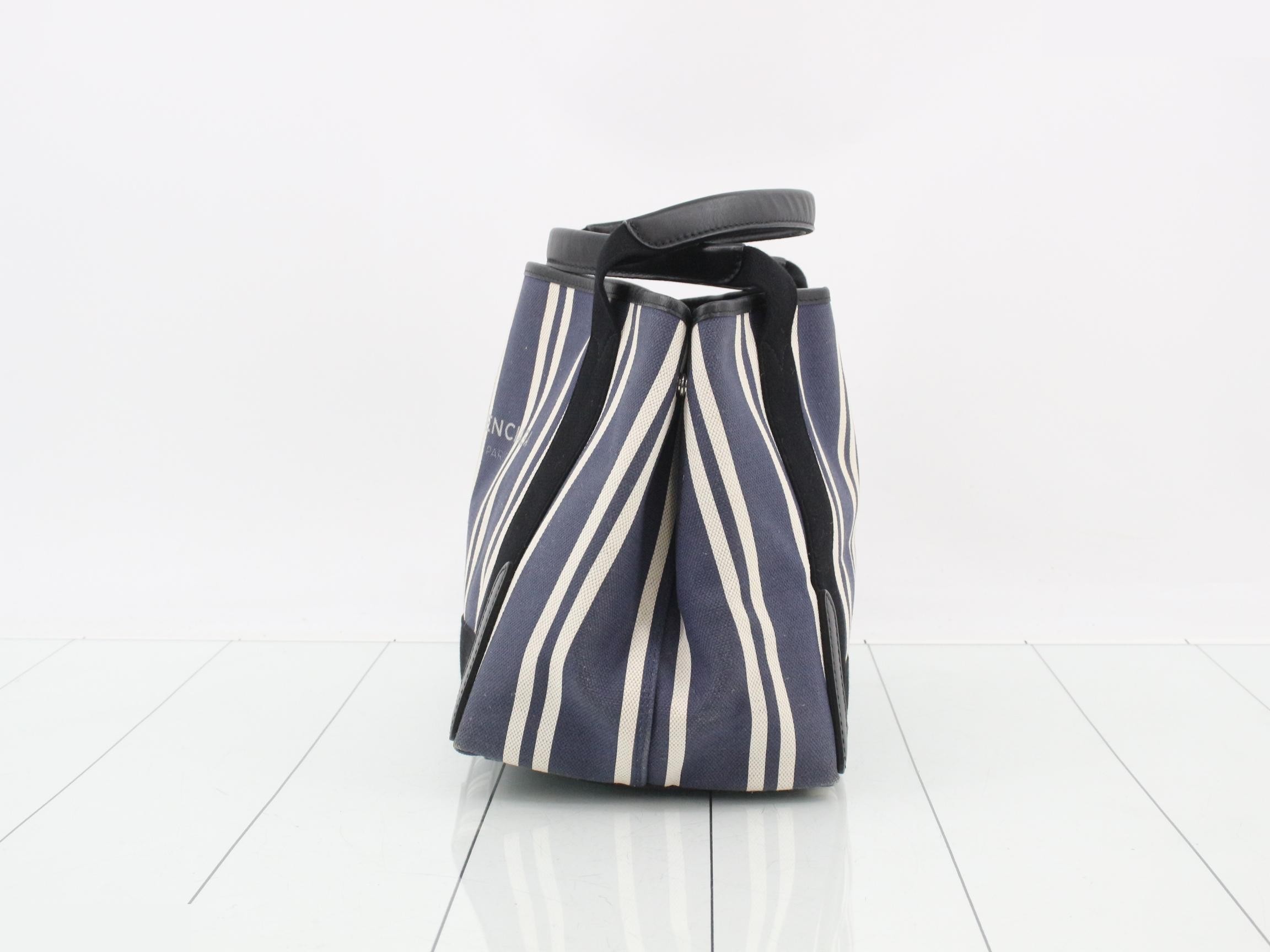 Ｃｌａｓｓｉｃ（Ｂａｇ）・Ｈａｎｄｂａｇ — view 3