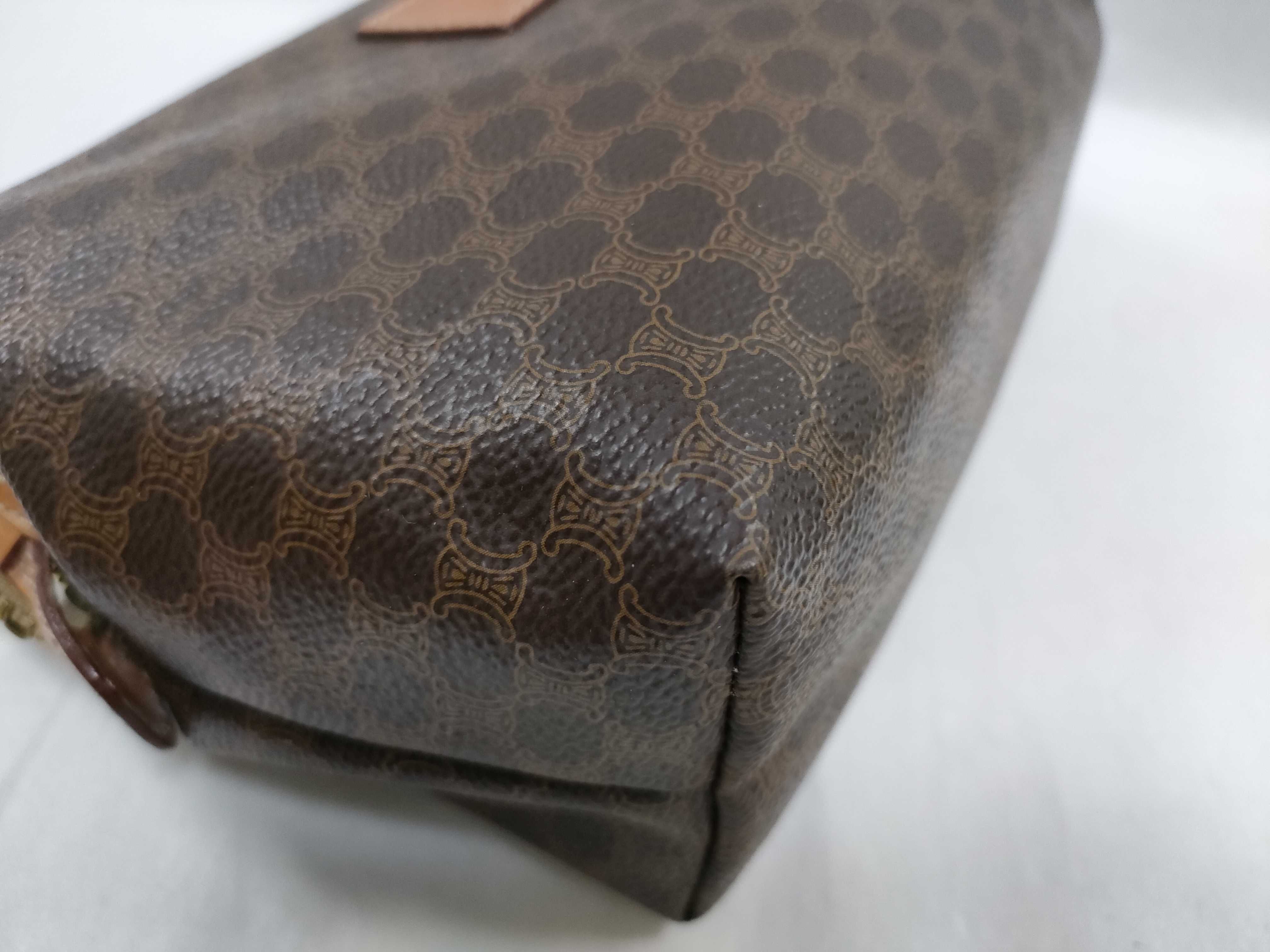 pouch — view 3
