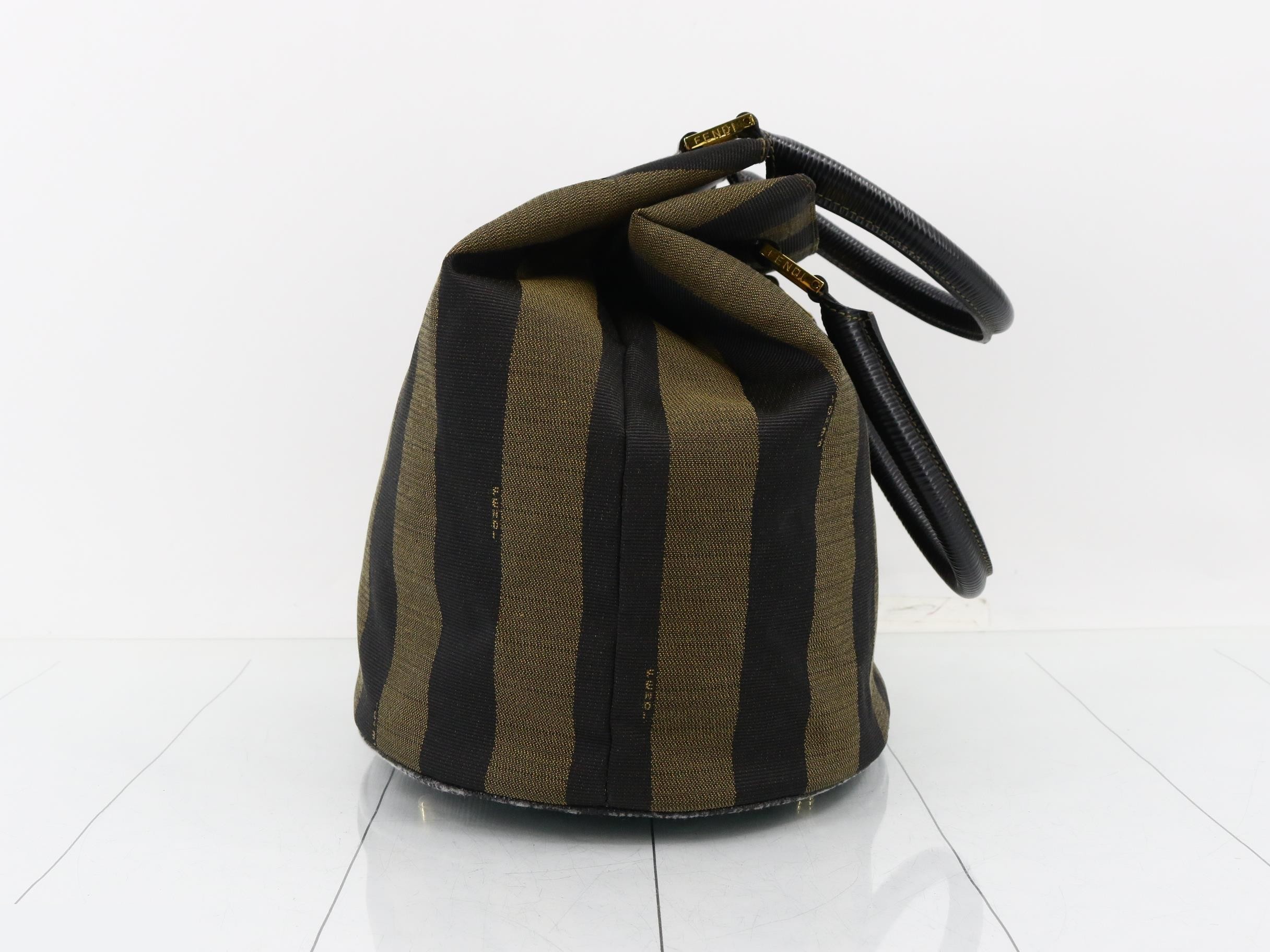 handbag — view 3