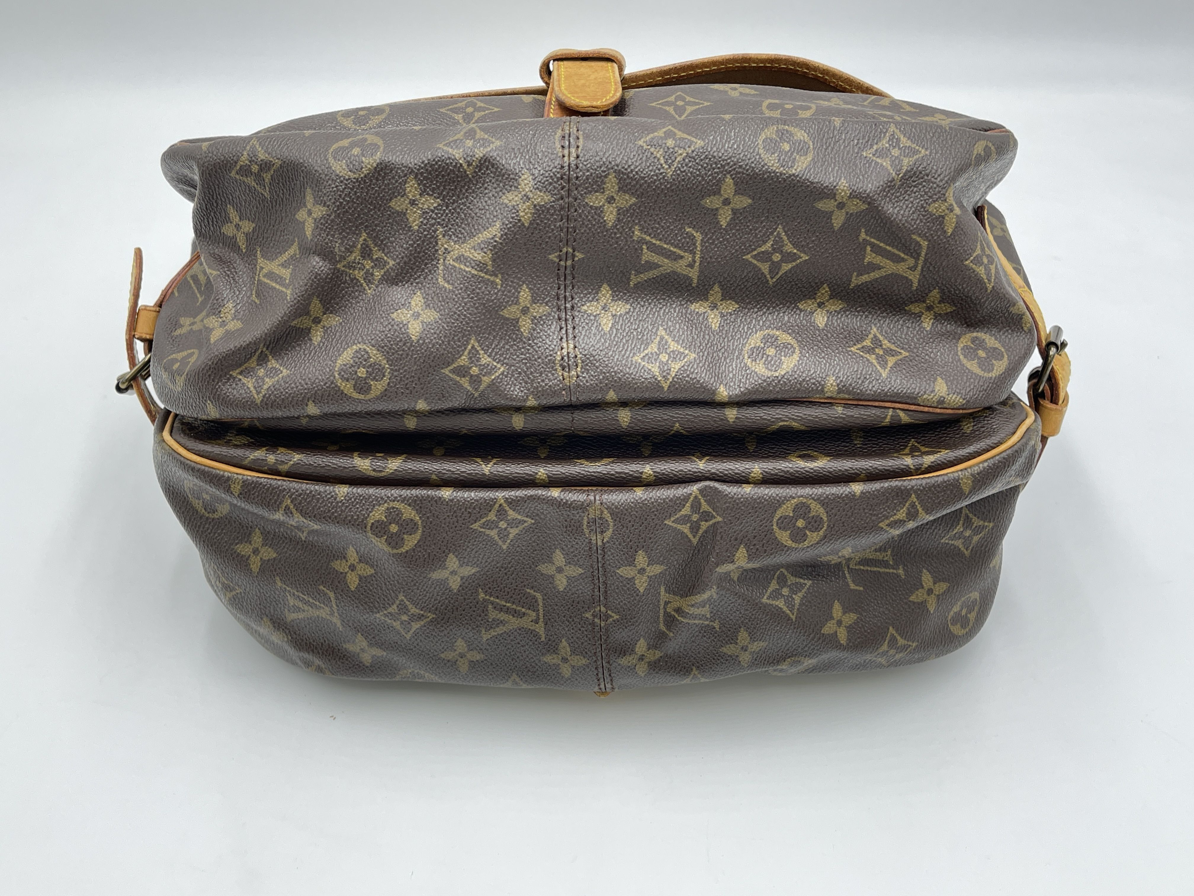 Monogram Saumur 35 M42254 883V.I Shoulder Bag — view 5