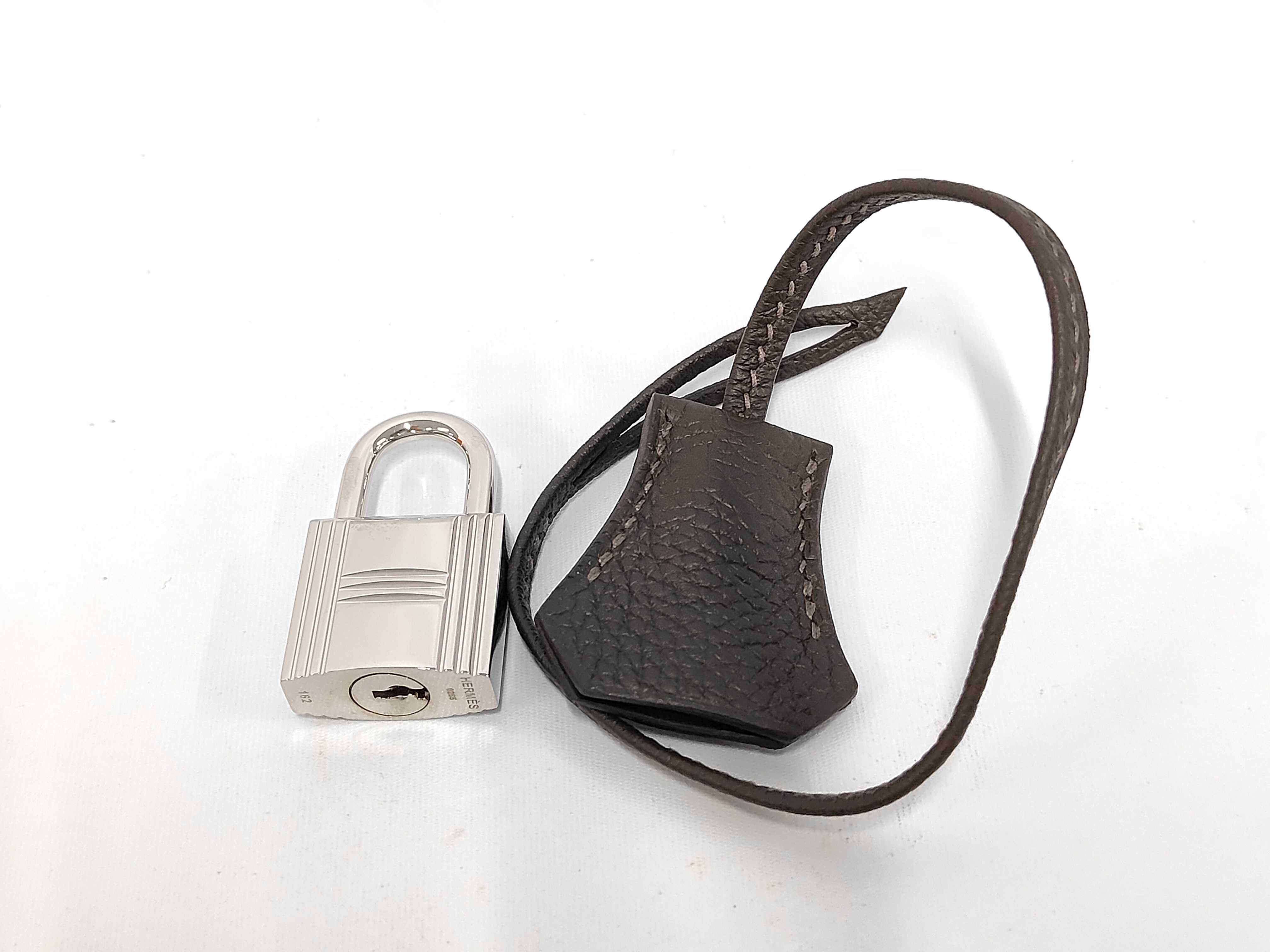Kelly Accad PM Access Bevelle Togo Leather Silver Hardware G Stamp Shoulder Bag — view 14