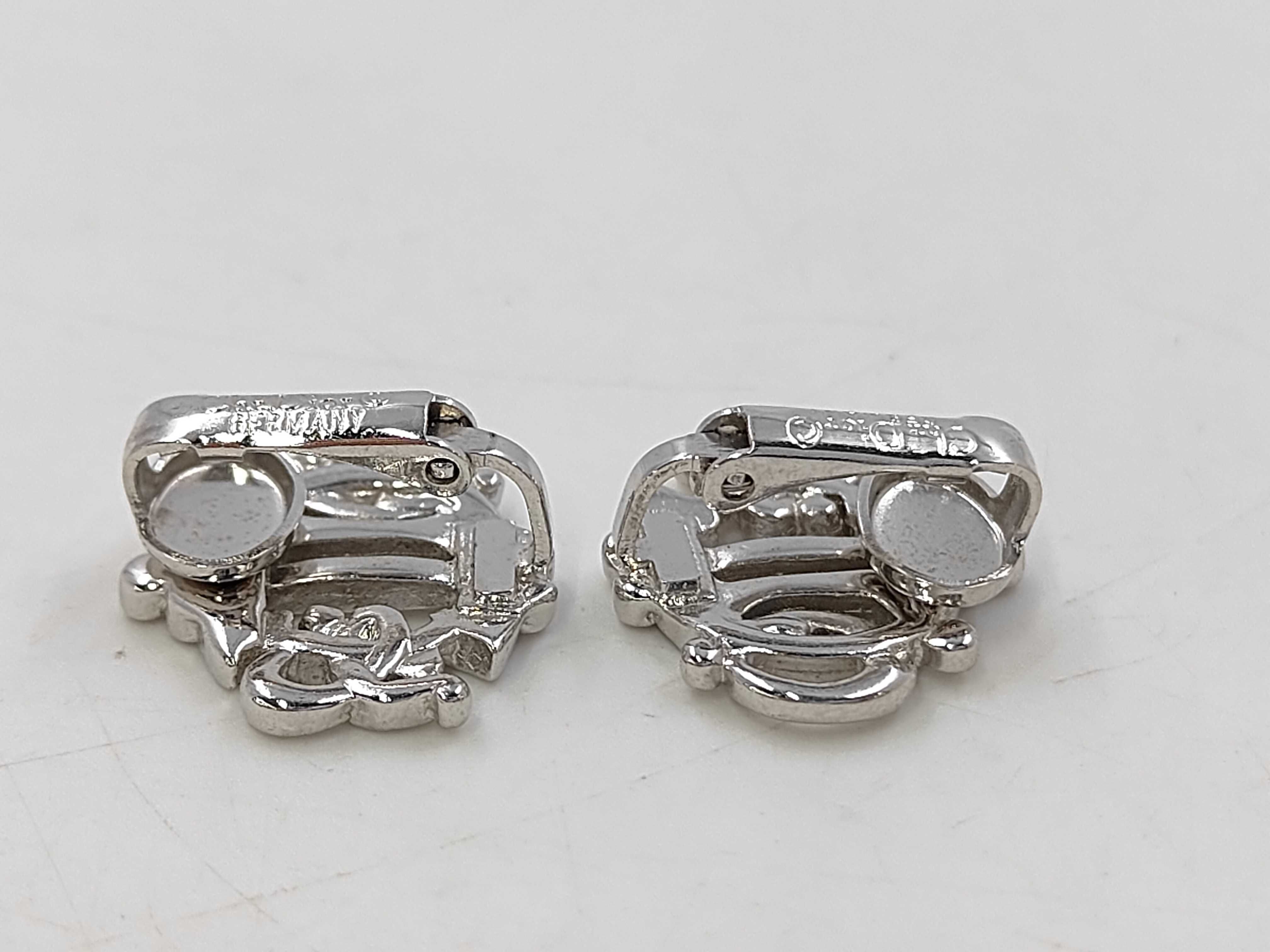 Earrings — view 3
