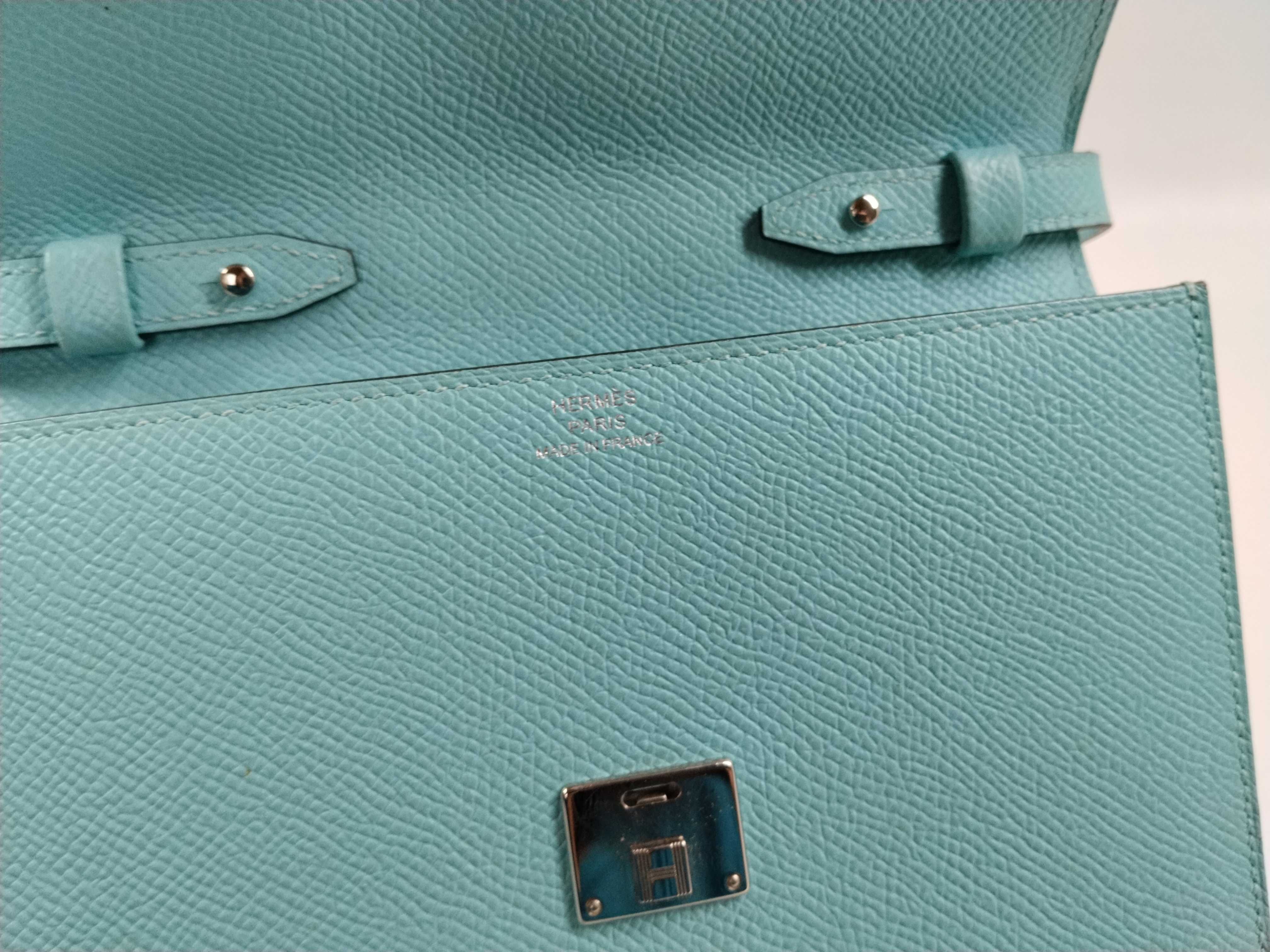 Clic 16 Shoulder Bag, Light Blue, Silver Hardware, Year: 2020 — view 14