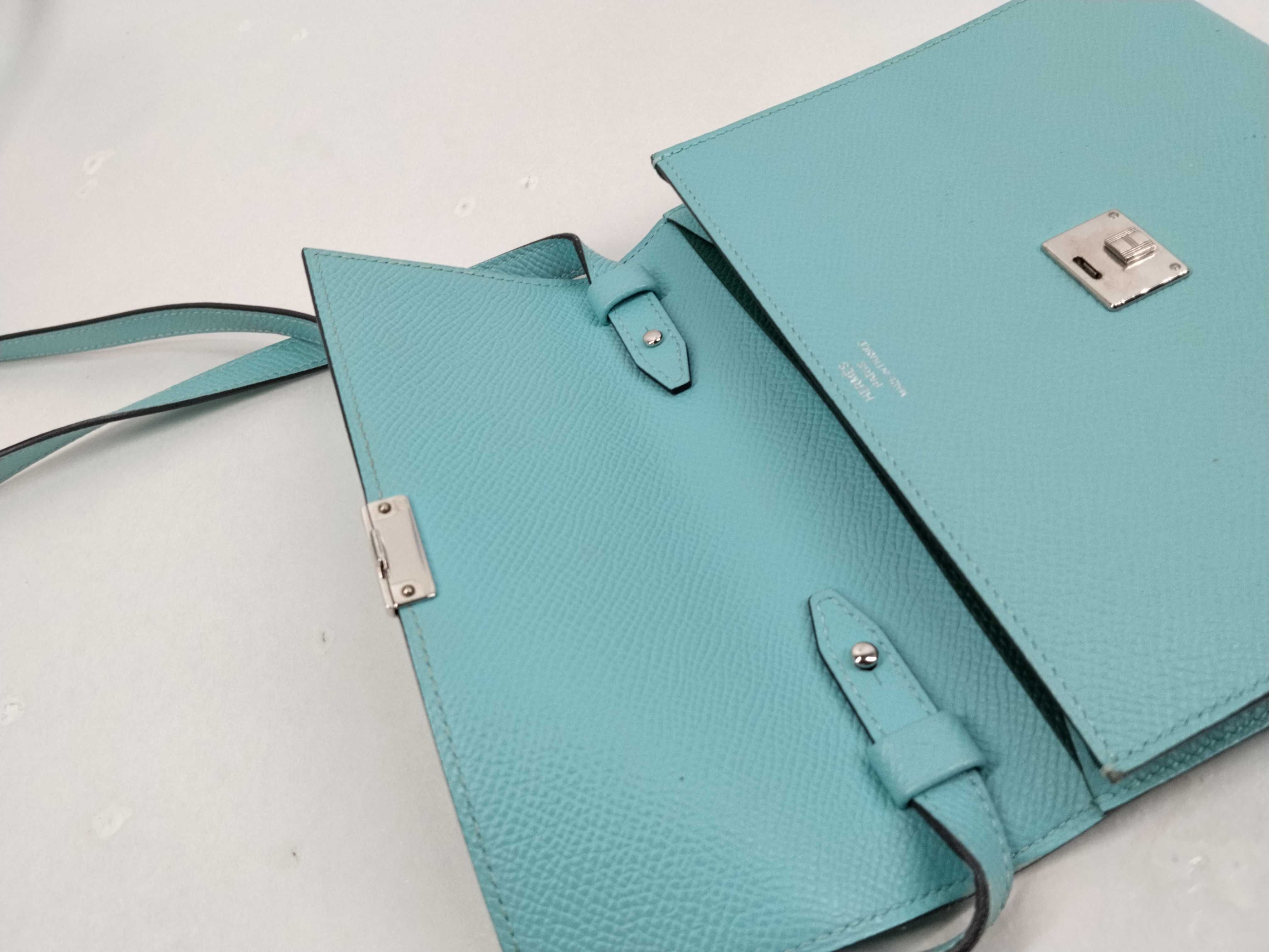 Clic 16 Shoulder Bag, Light Blue, Silver Hardware, Year: 2020 — view 9