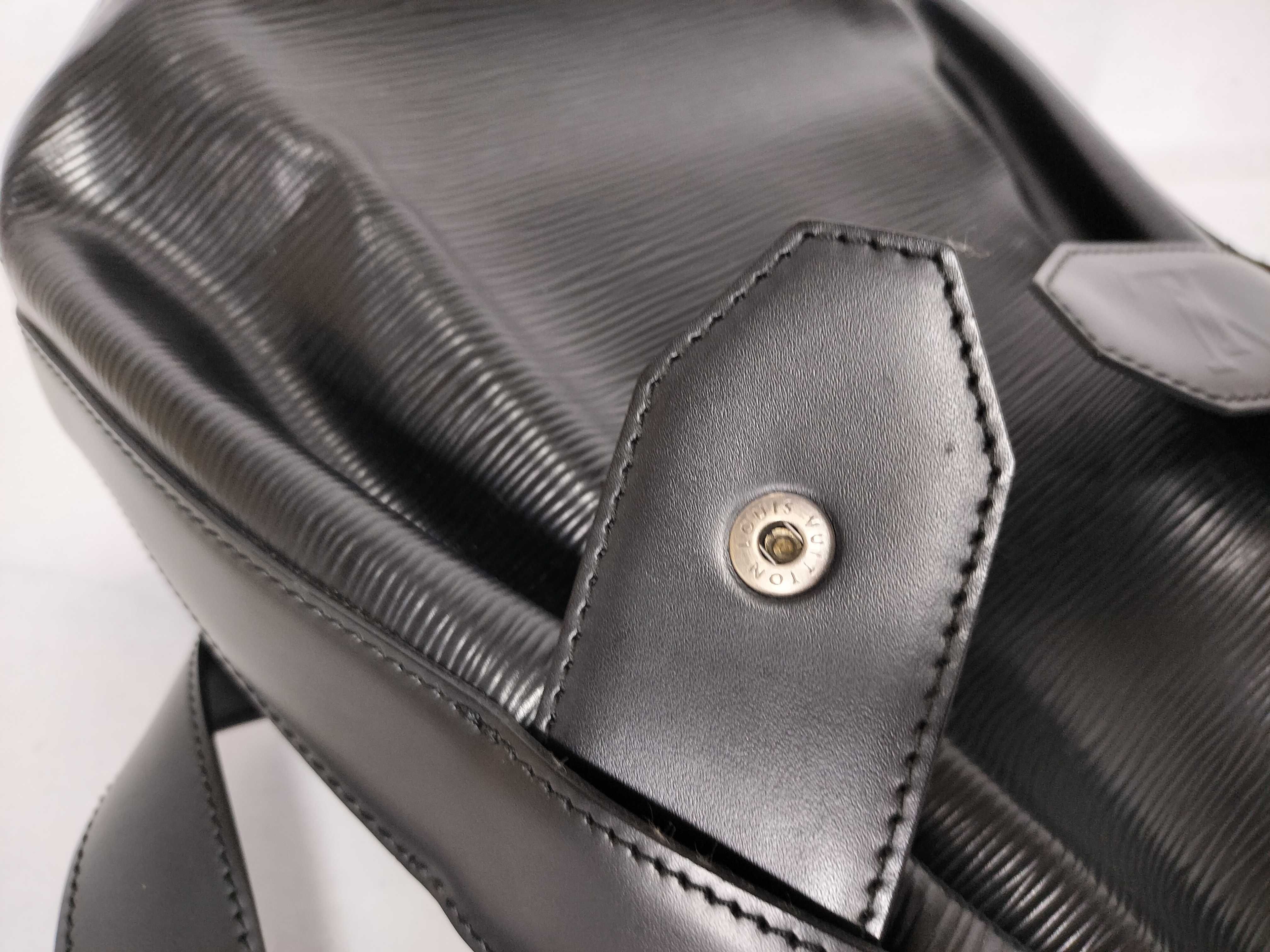 Epi Sac Depaule Shoulder Bag — view 11