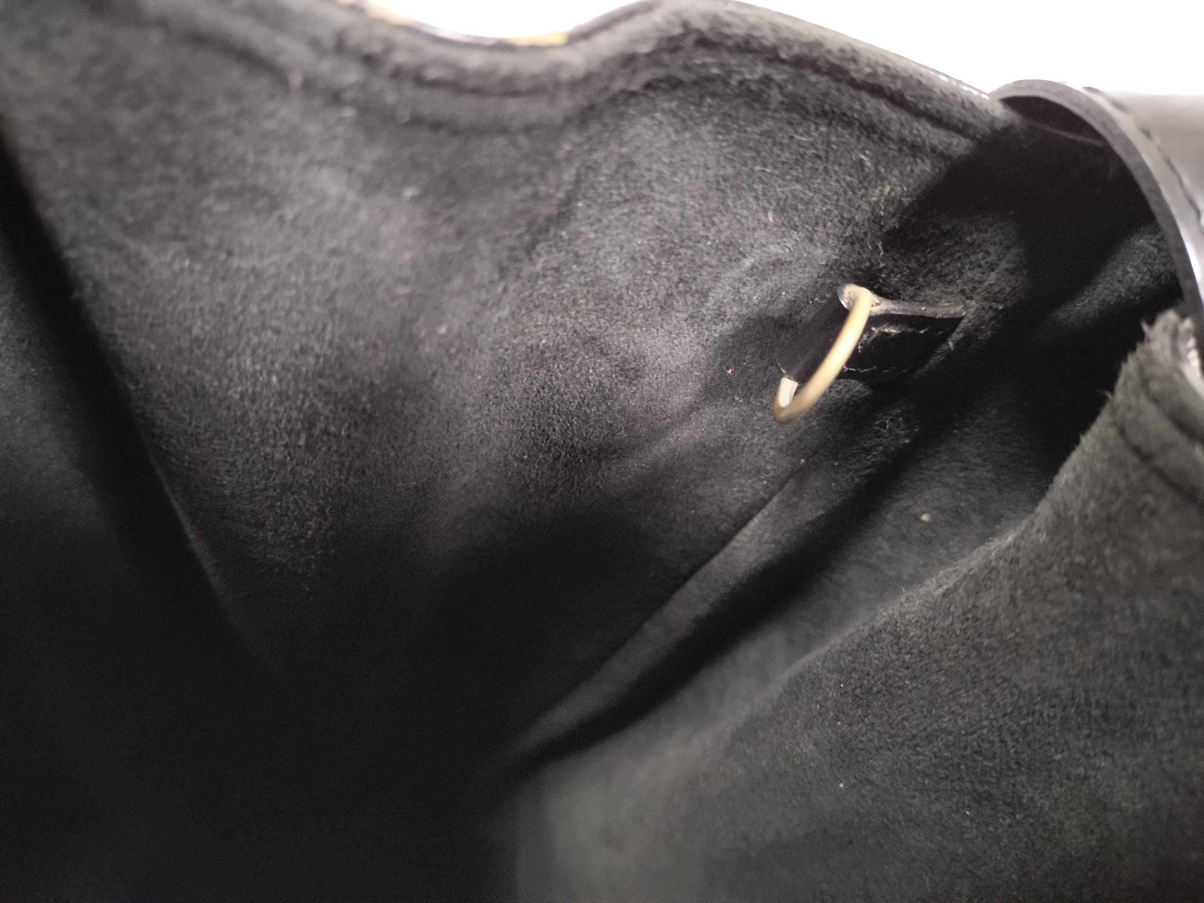 Epi Sac Depaule Shoulder Bag — view 9