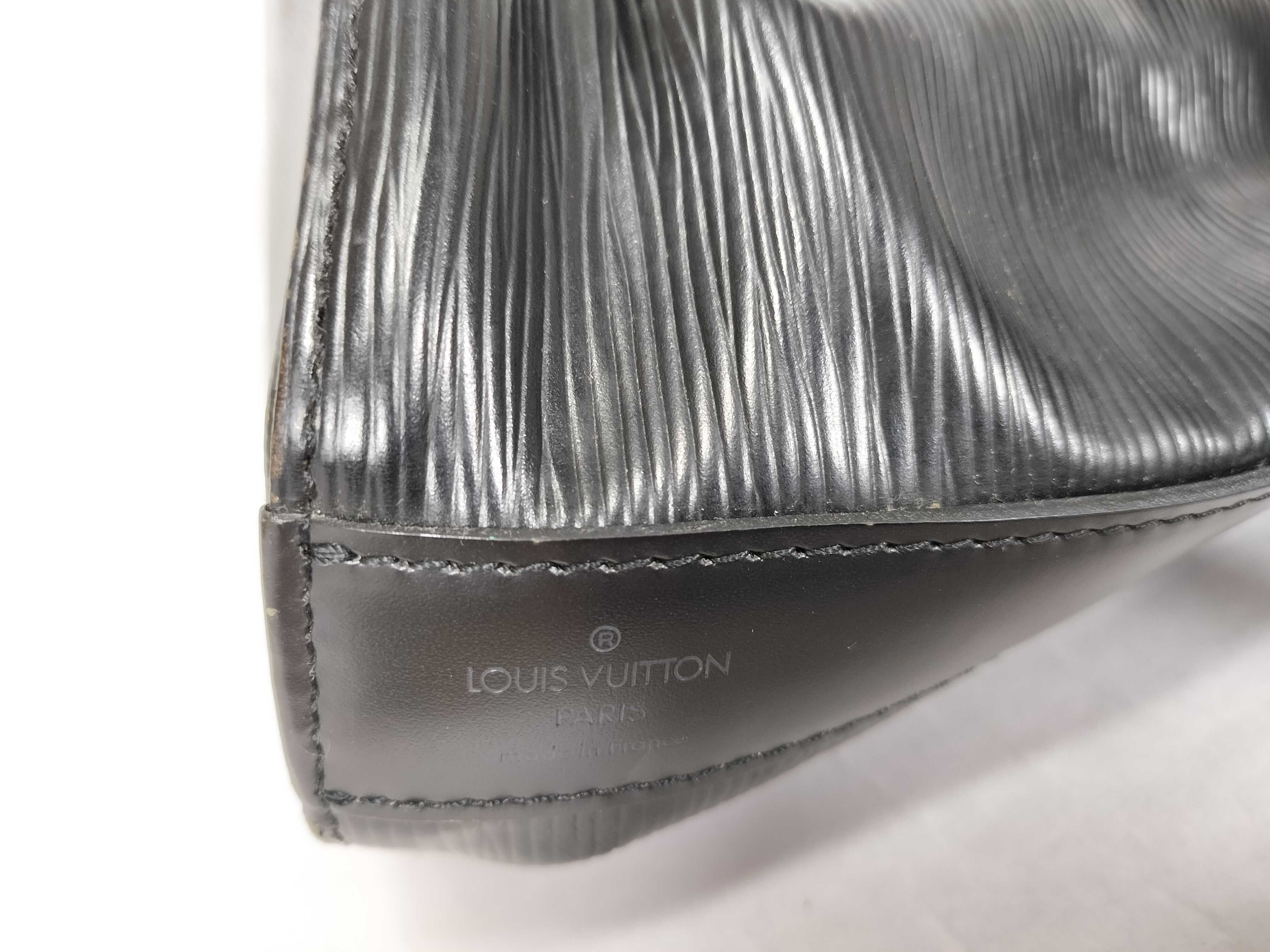Epi Sac Depaule Shoulder Bag — view 10
