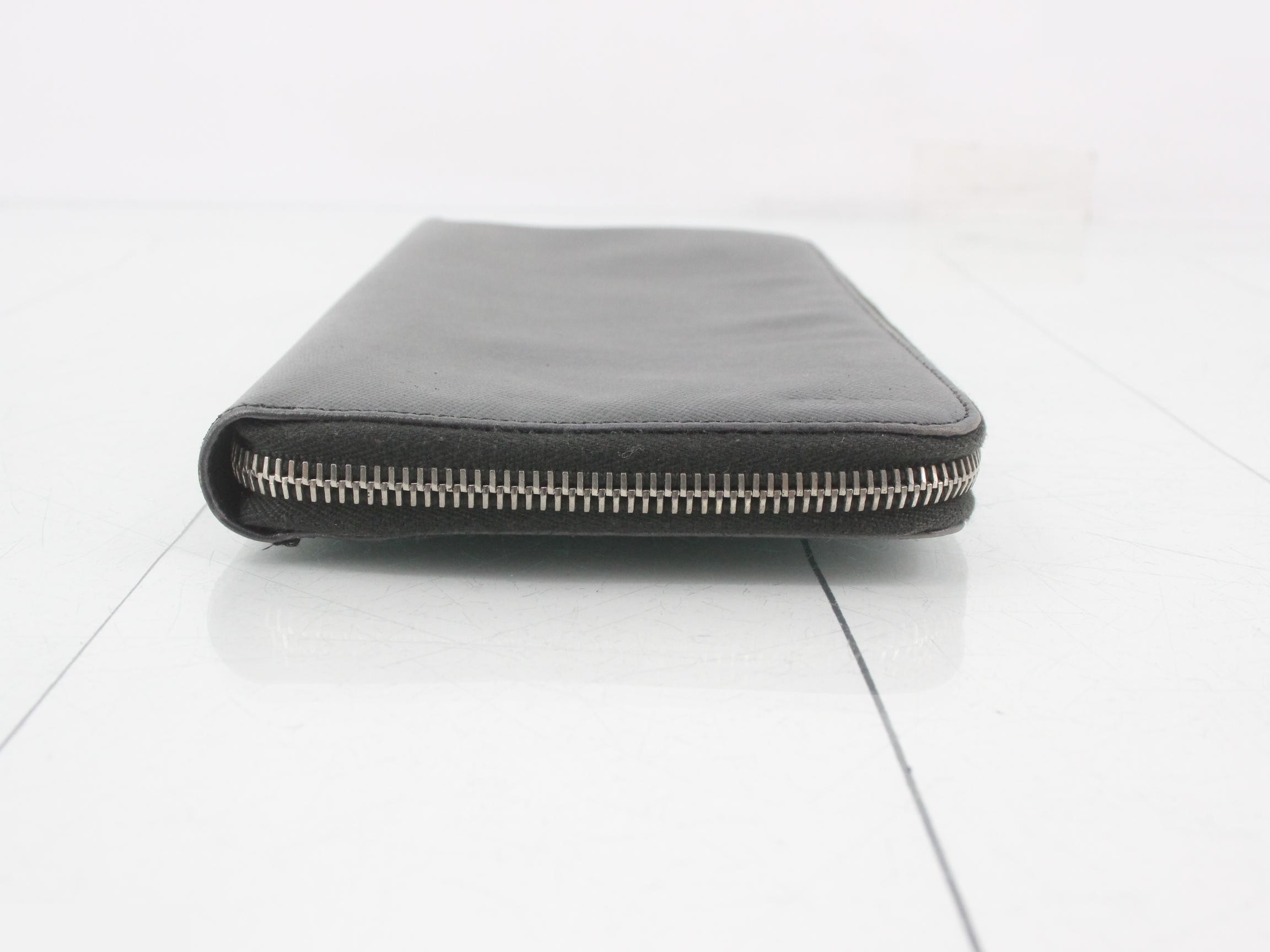 Saffiano round-zip long wallet, olive green, silver hardware — view 3