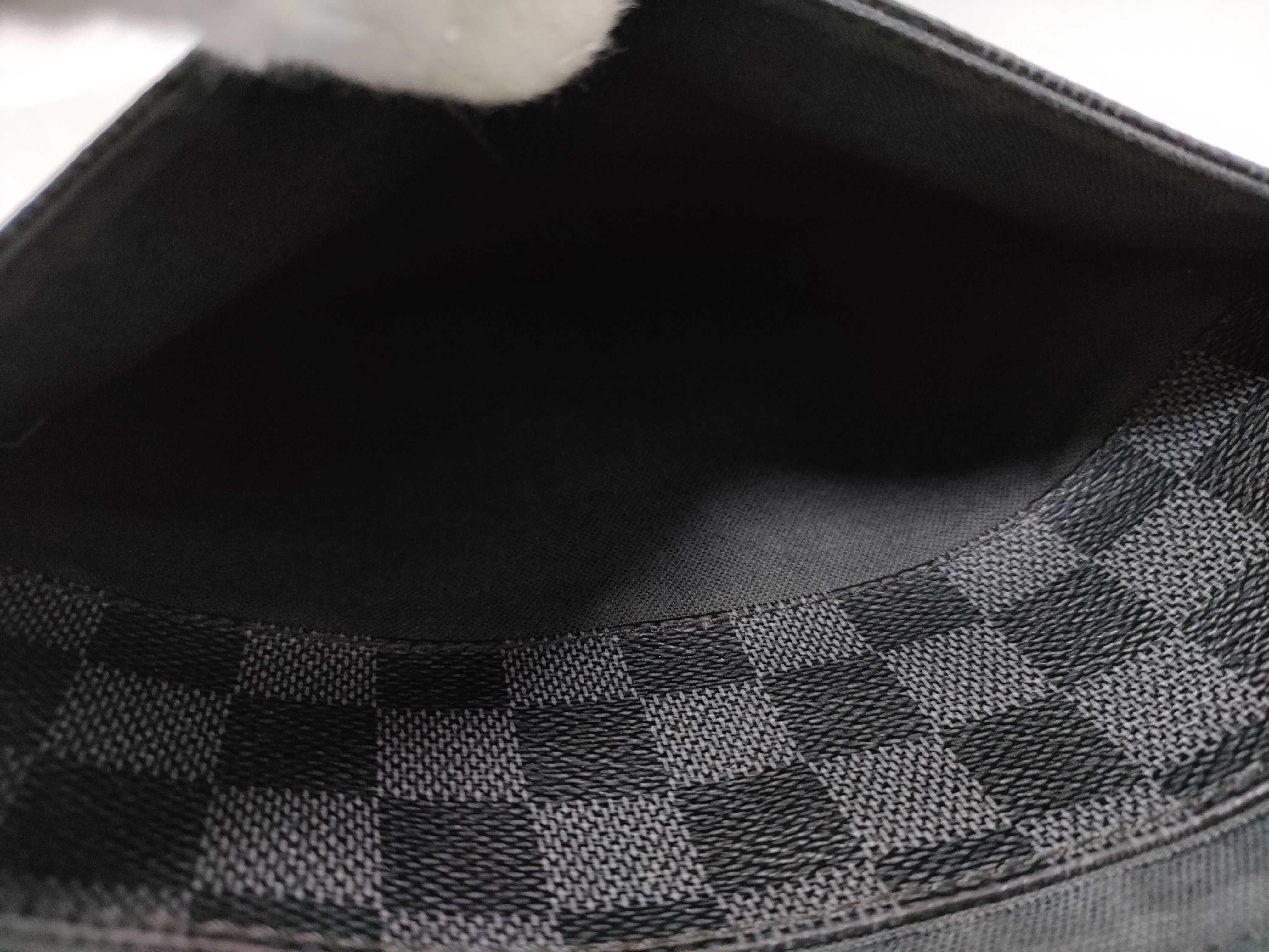 Damier Graphite N41260 Damier Graphite District PM Shoulder Bag — view 11