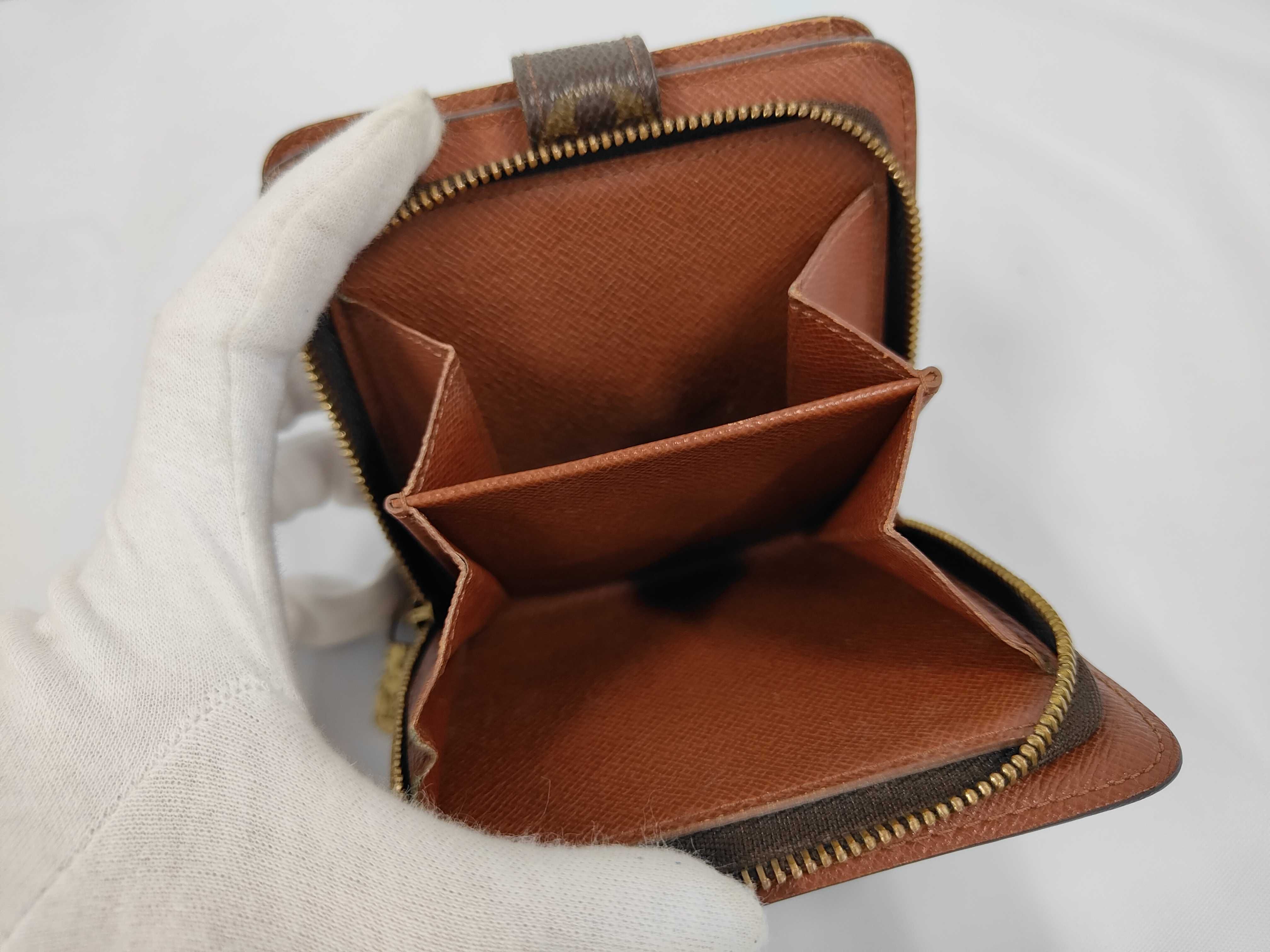 Monogram Compact Zip M61667 MI0031 Folding Wallet — view 9