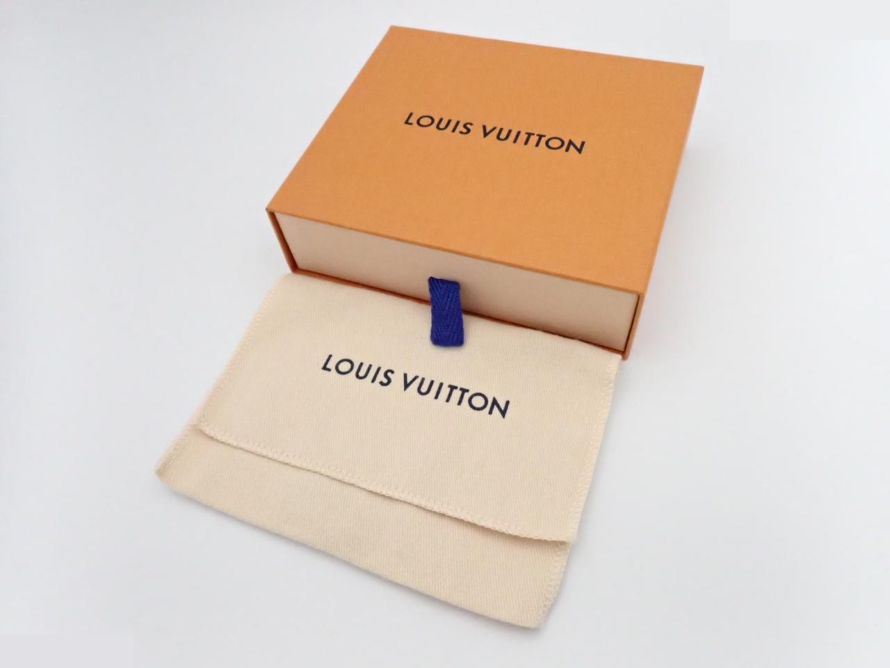 LV Iconic Louisa Bracelet, wrist circumference approximately 18cm — view 4
