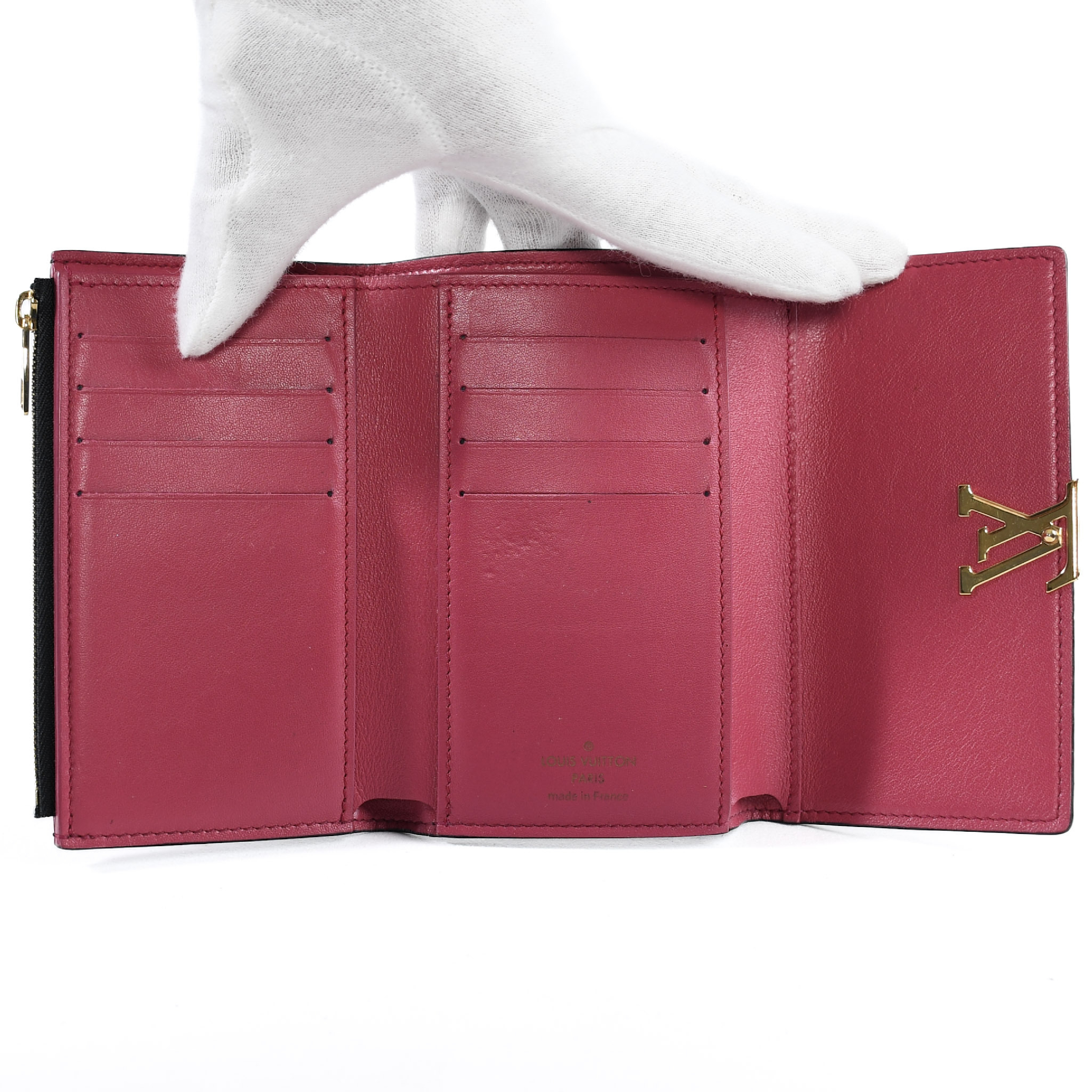 Taurillon Portefeuille Capucines XS M68587 MI0179 Noir Compact Wallet — view 7