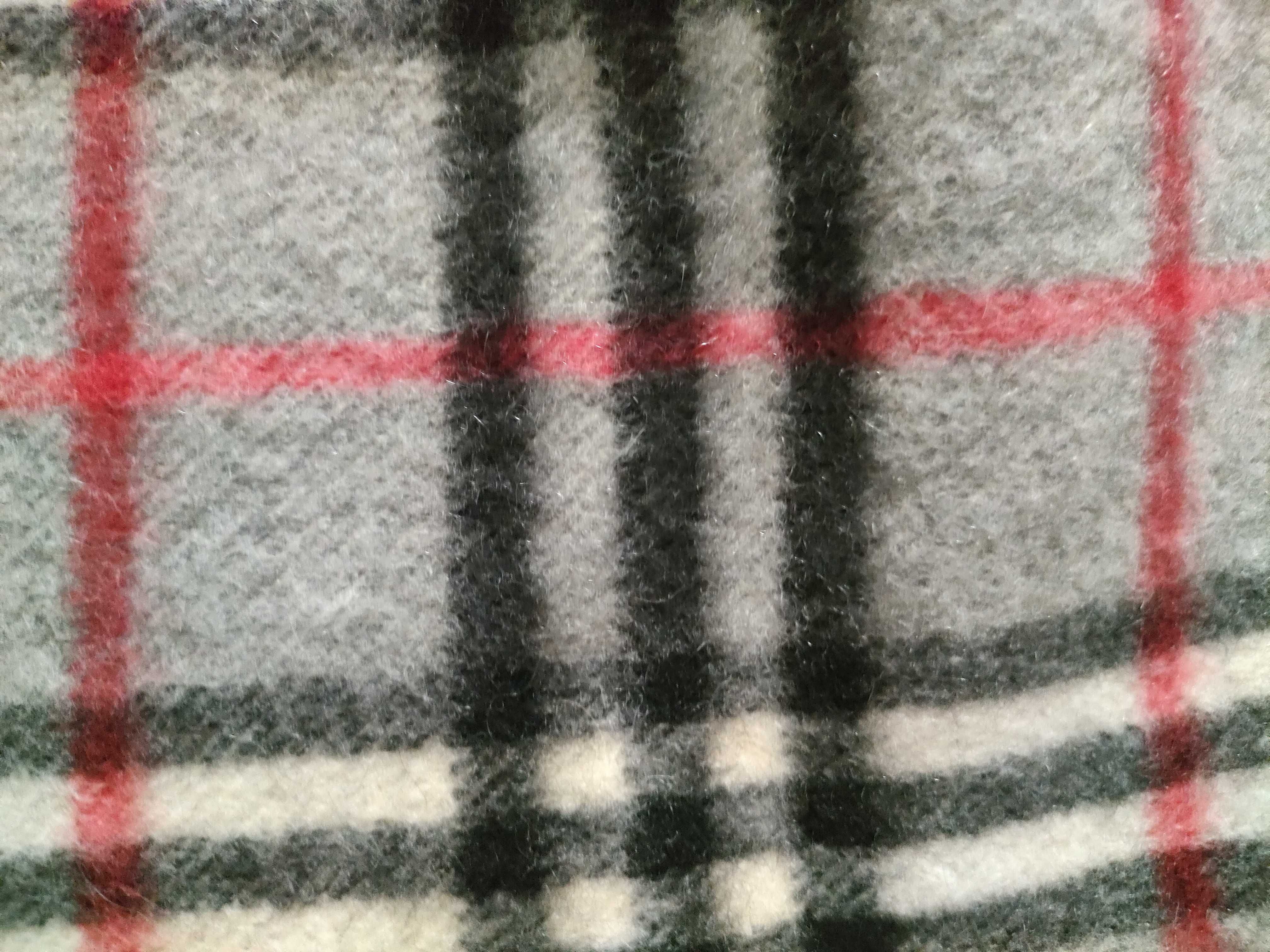 100% Cashmere Scarf, Nova Check Pattern, and other accessories. — view 8