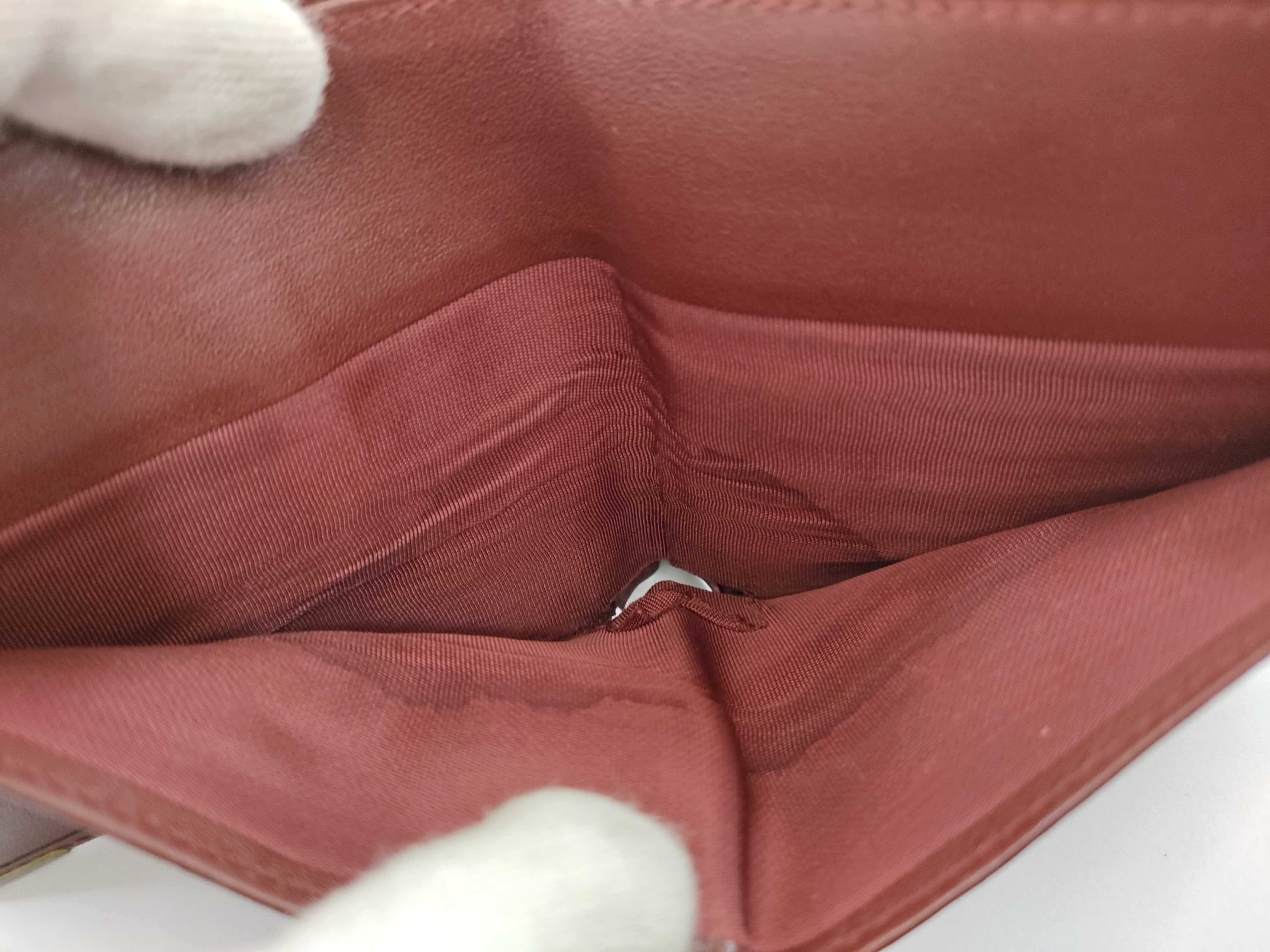 Must Compact Wallet — view 12