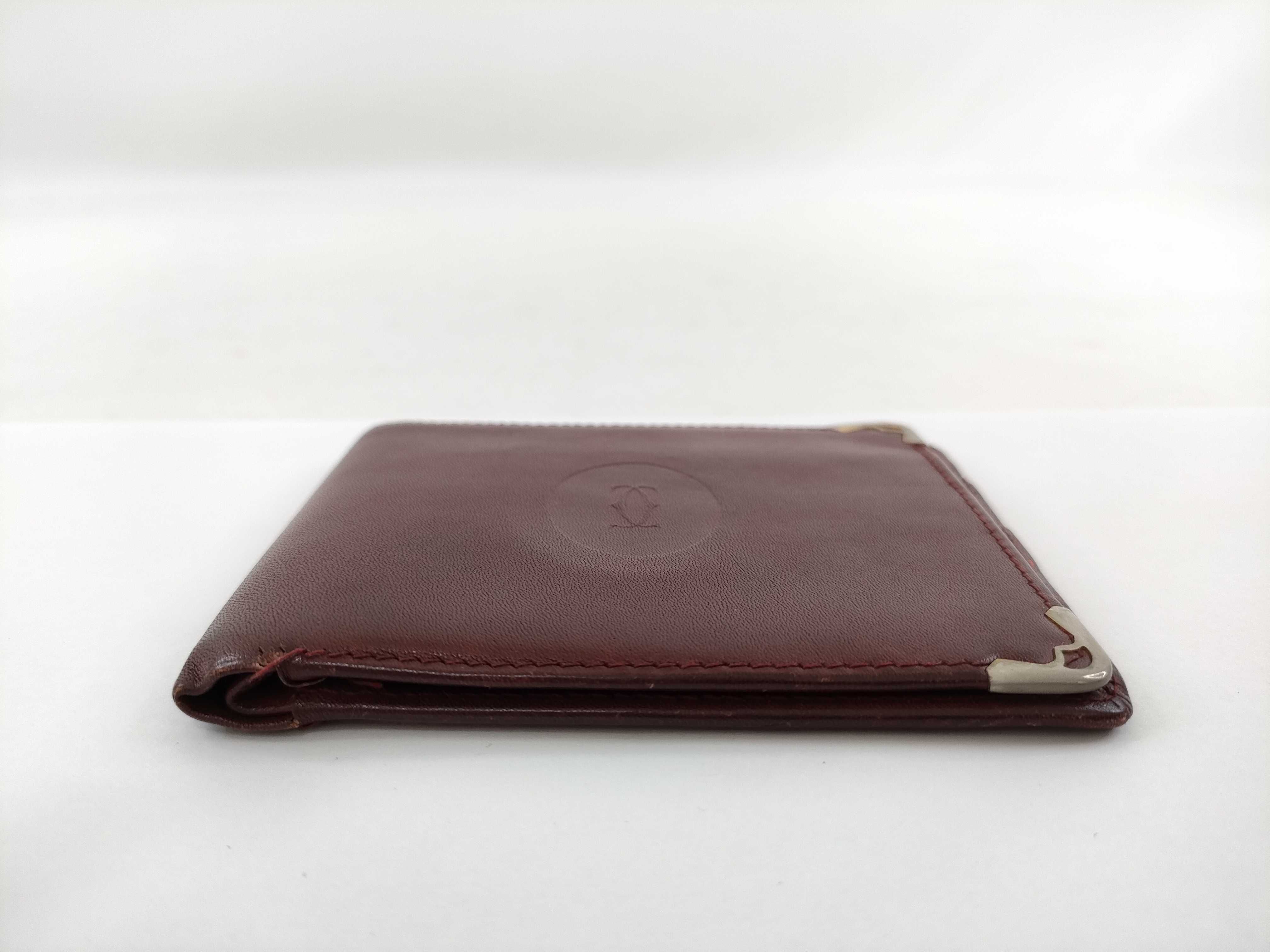 Must Compact Wallet — view 3