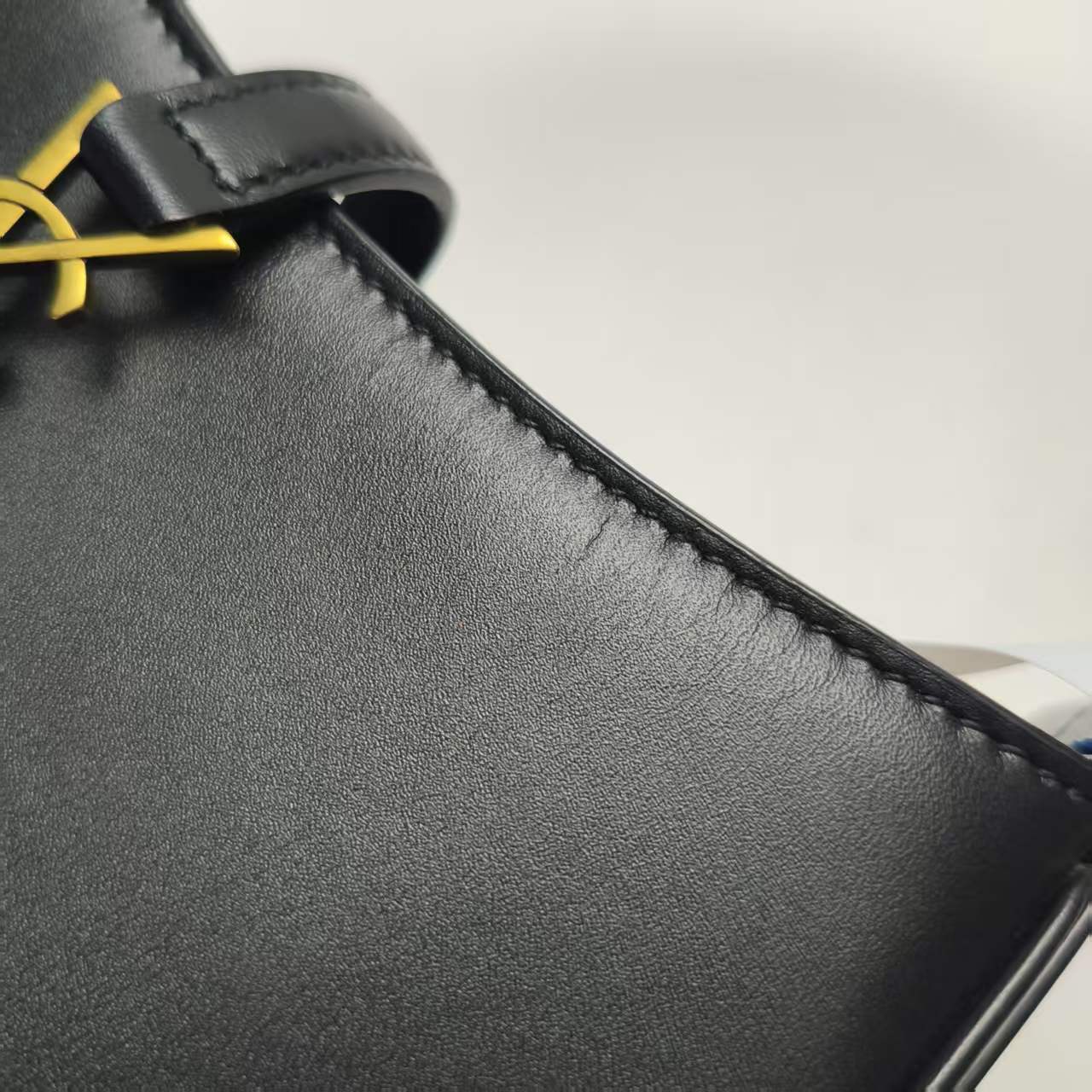 【*Shipped from: China*】SAINT LAURENT LE5A7 Leather Handbag — view 10