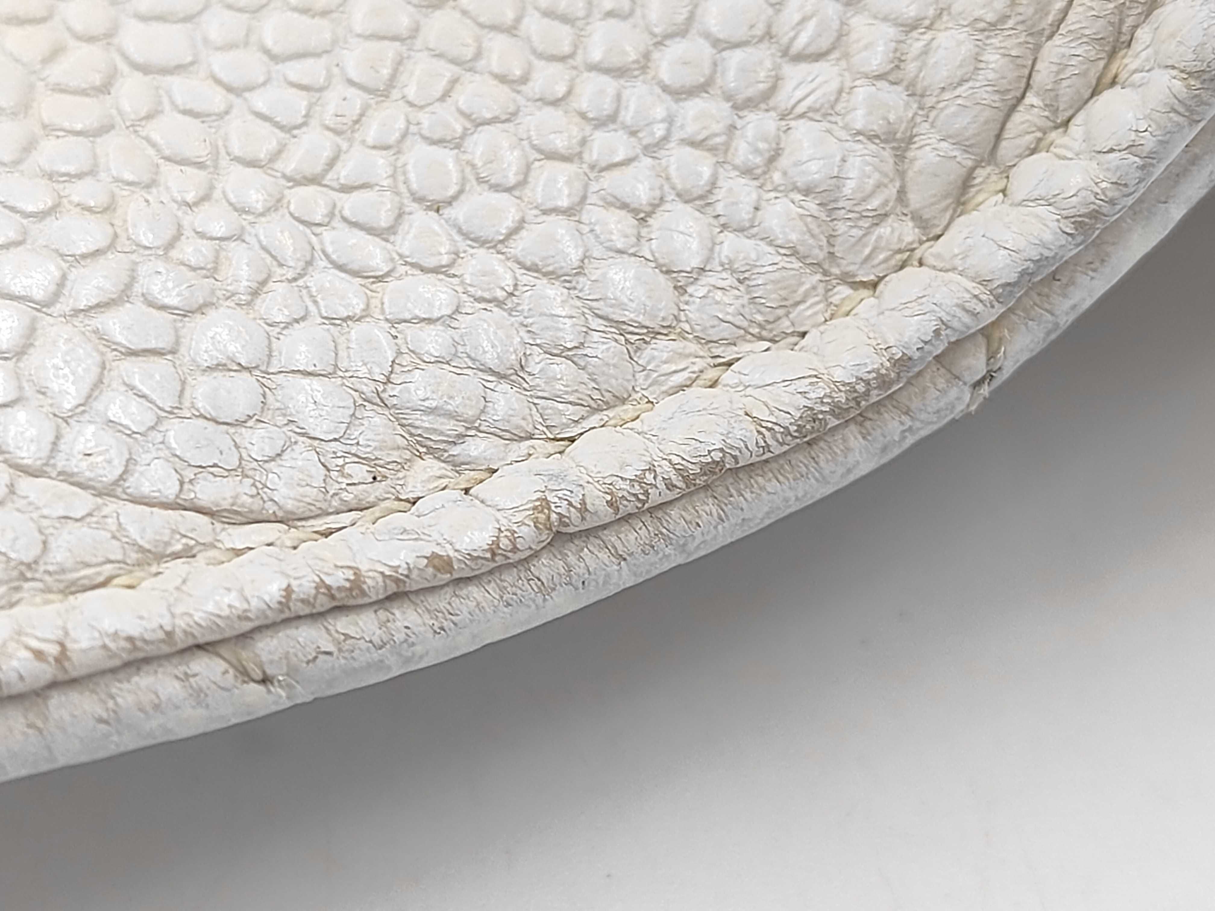Matelassé Chain Caviar Skin Shoulder Bag — view 11