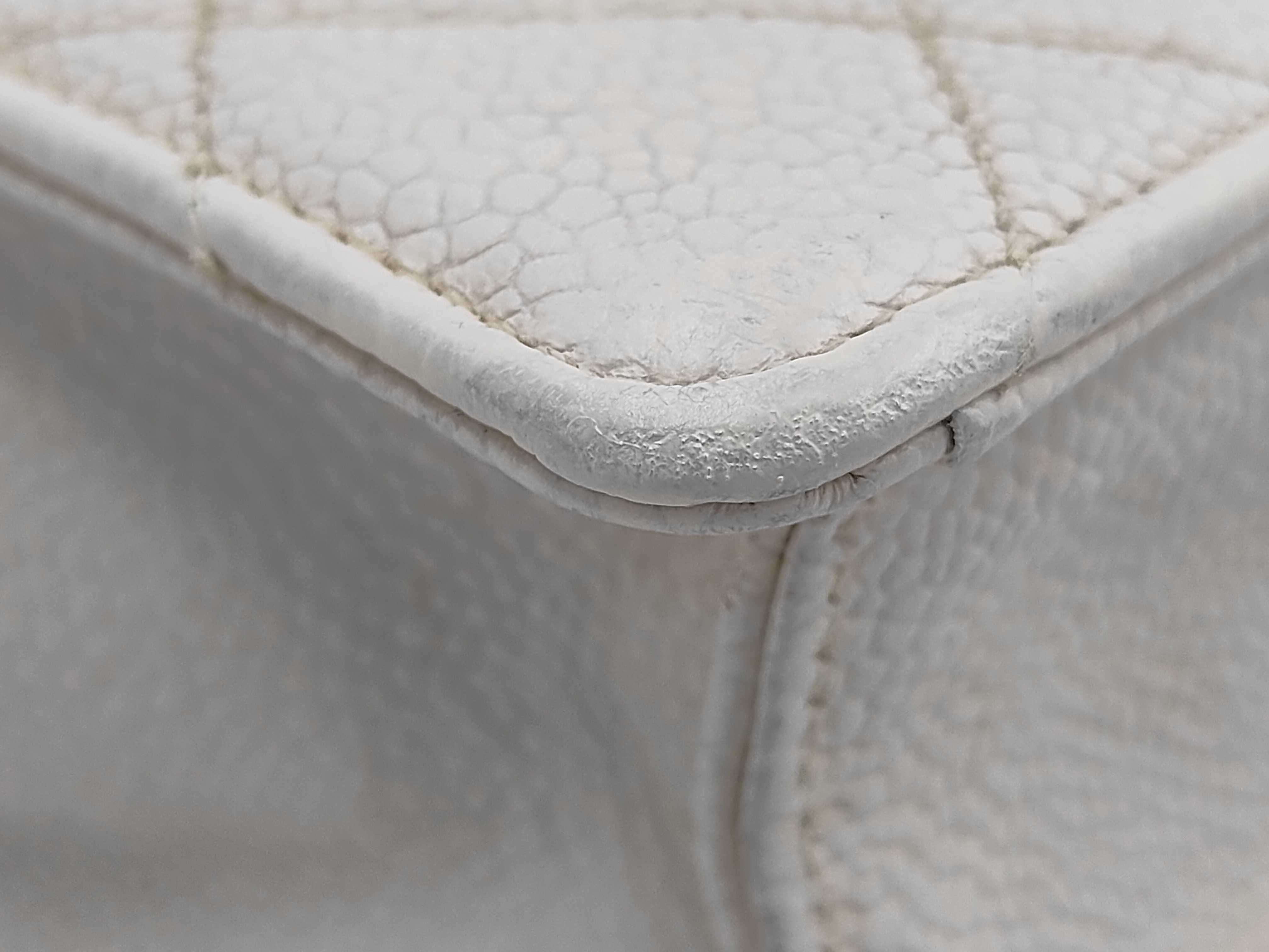 Matelassé Chain Caviar Skin Shoulder Bag — view 8