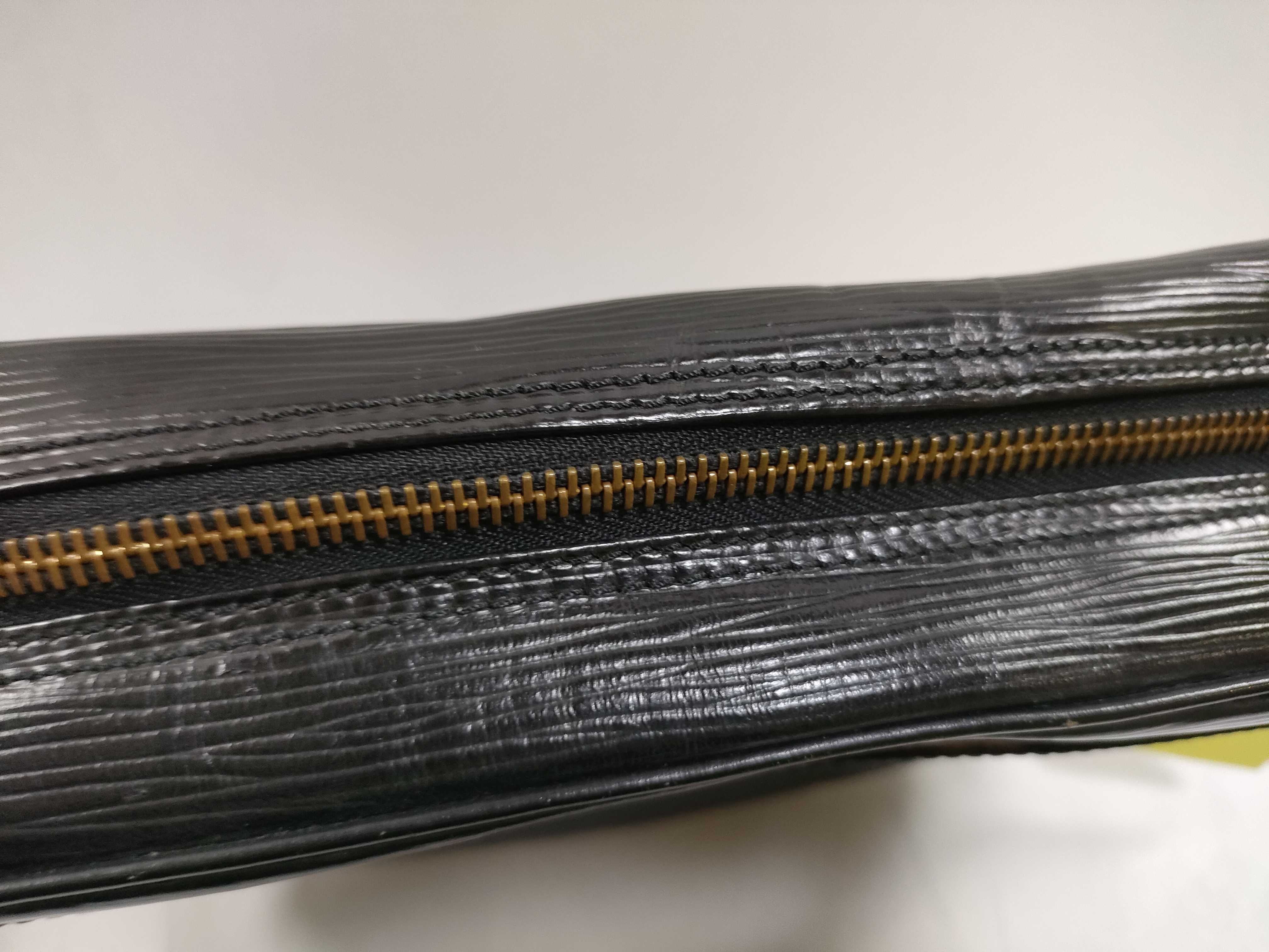 Epi Jeune Fille Shoulder Bag — view 6