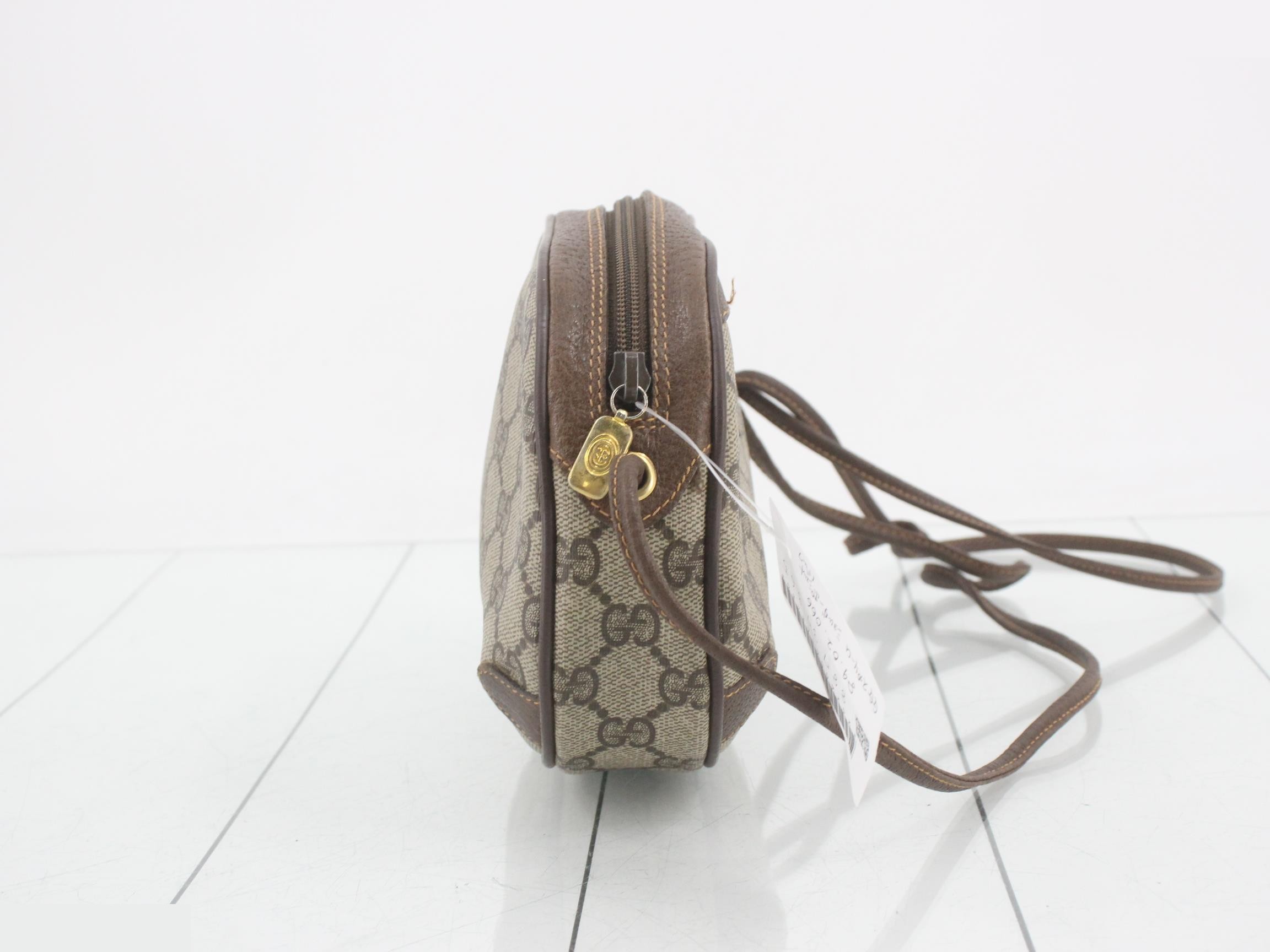 GG Supreme Shoulder Pouch Bag — view 4