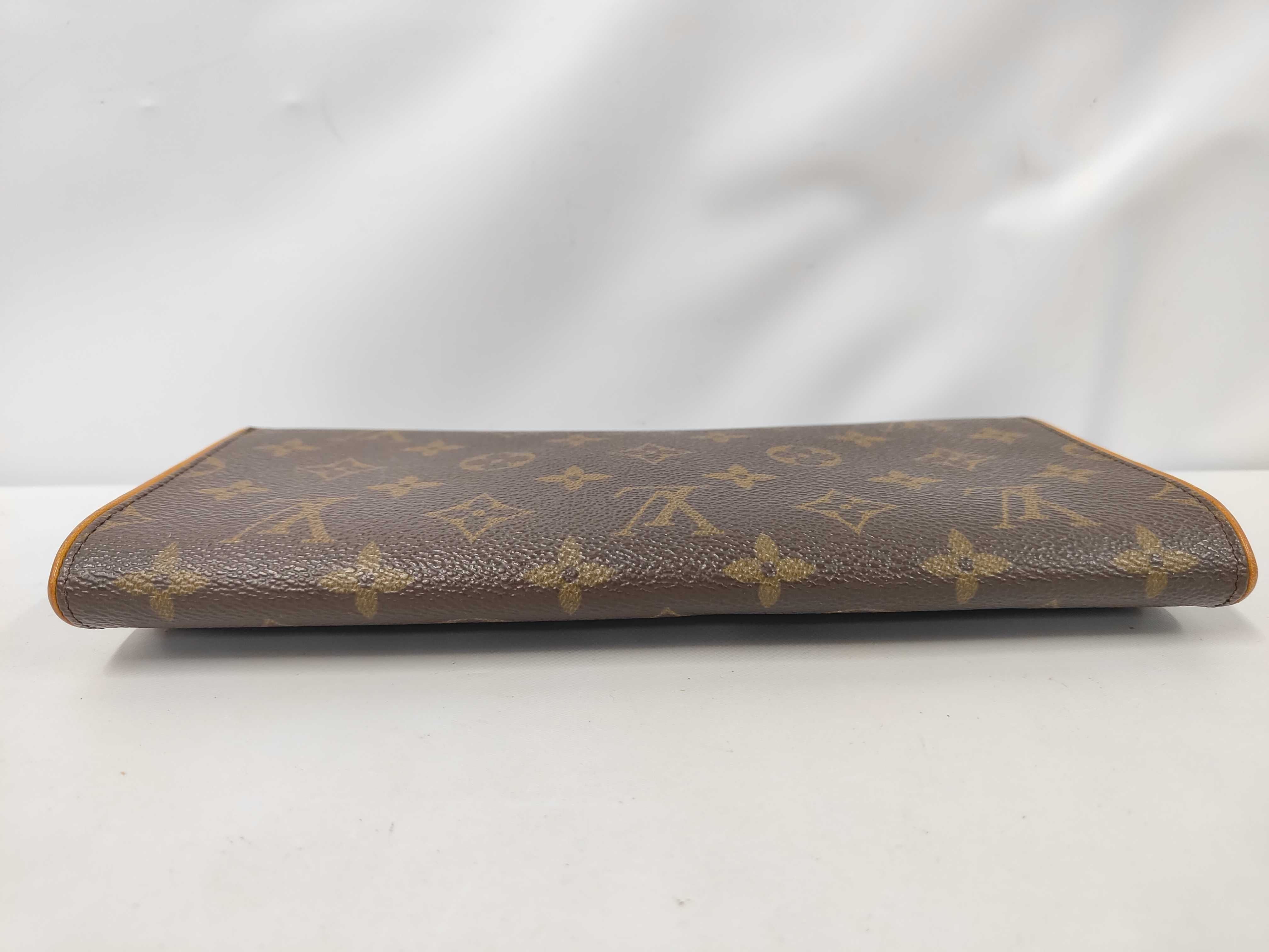 M51852 Monogram Pochette Twin GM Clutch Bag — view 3