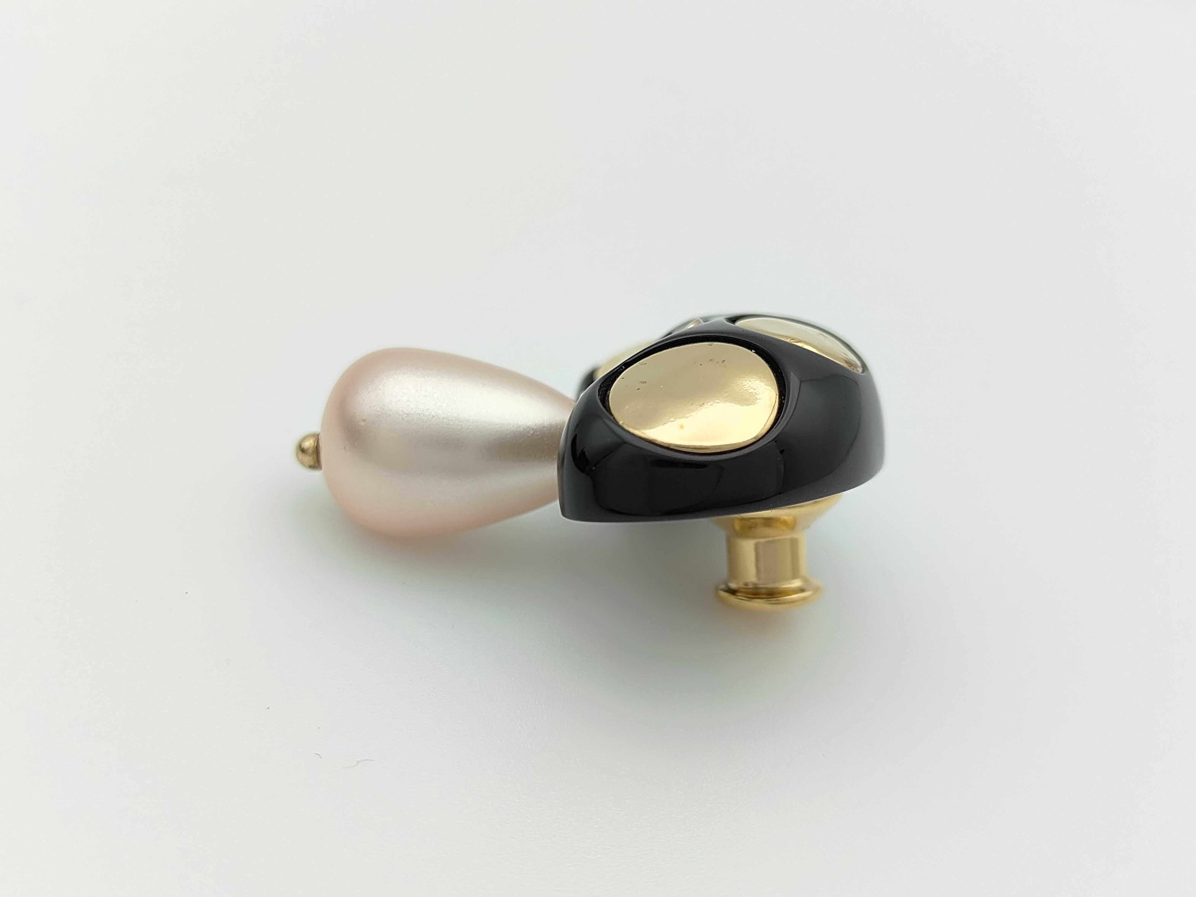 22K Mushroom Brooch — view 2