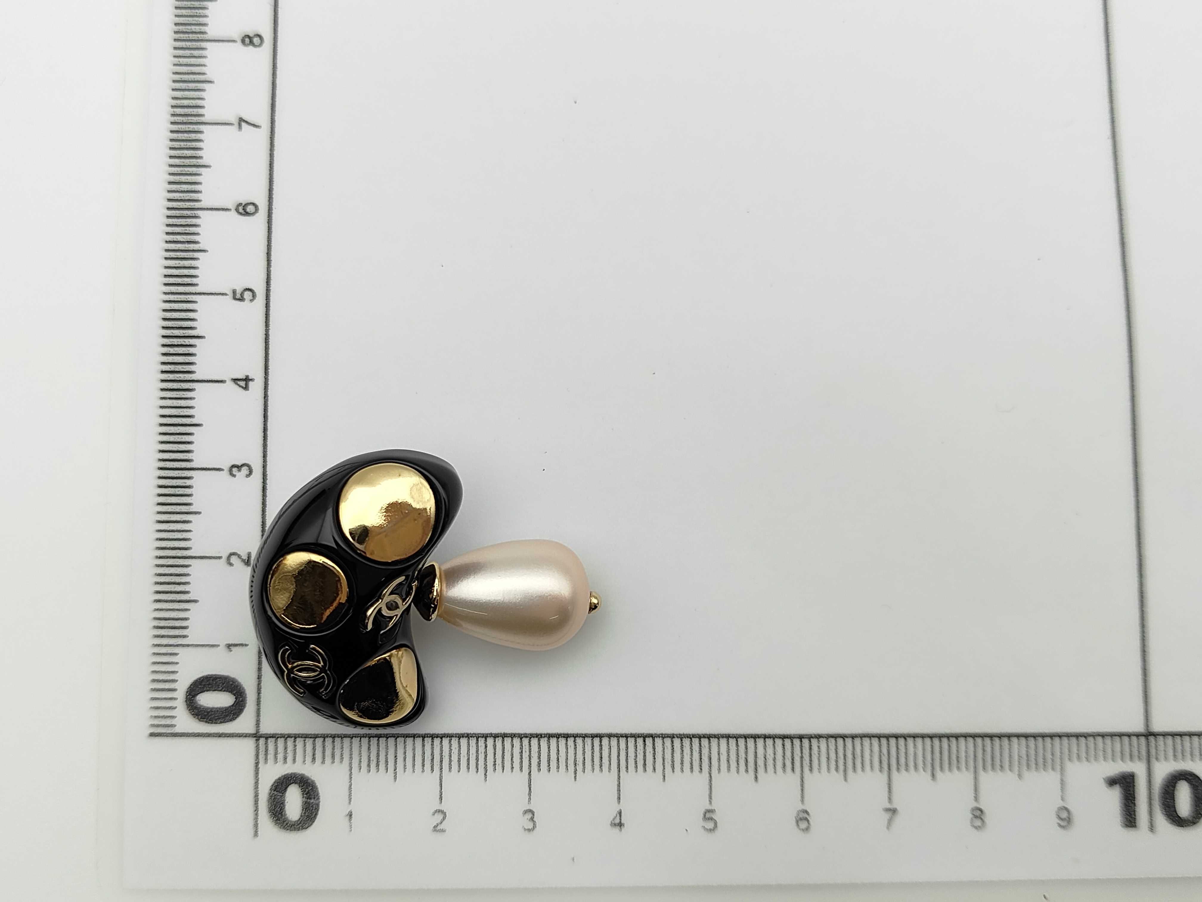 22K Mushroom Brooch — view 10