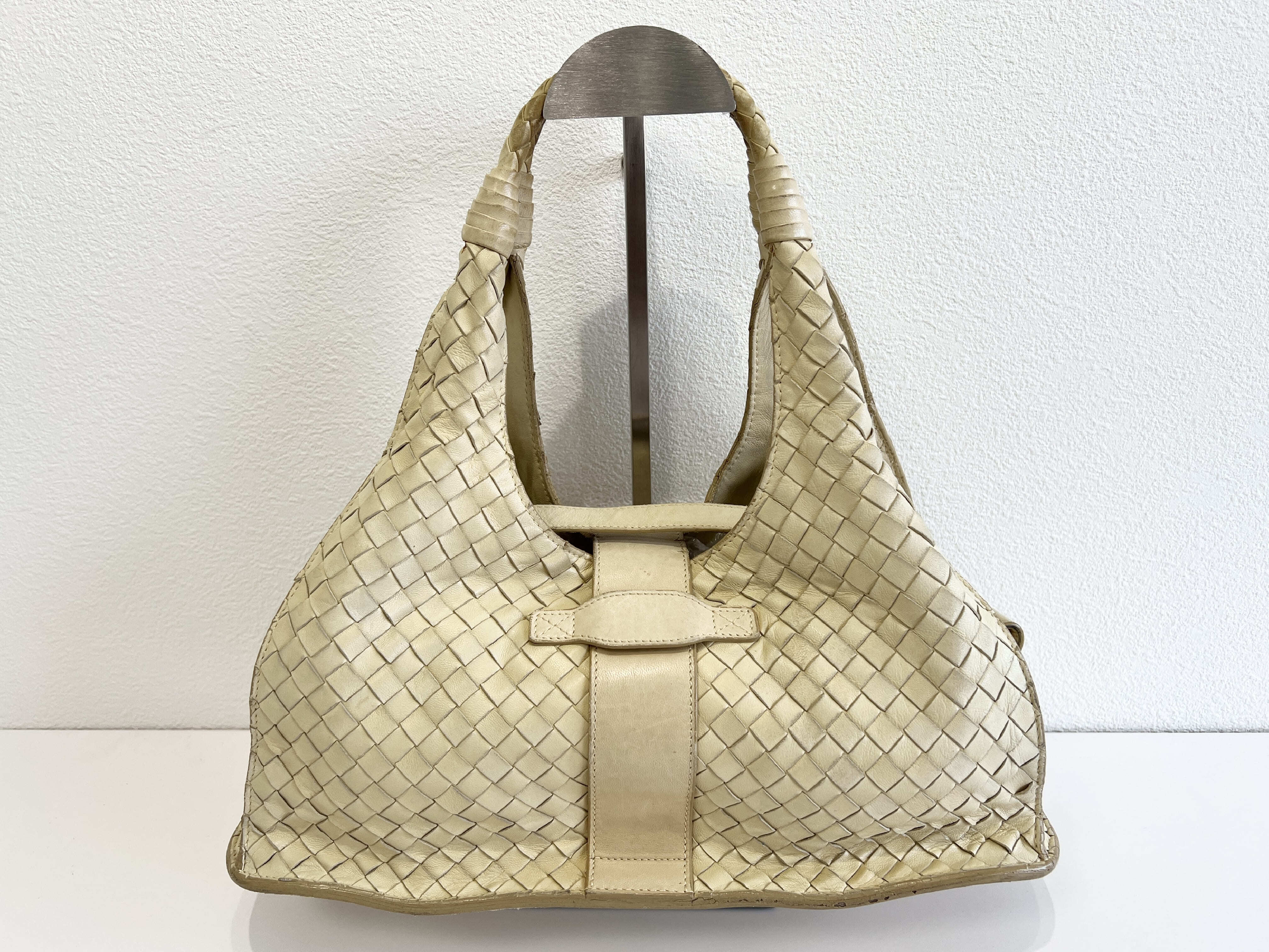 Campana Intrecciato Leather Handbag — view 2