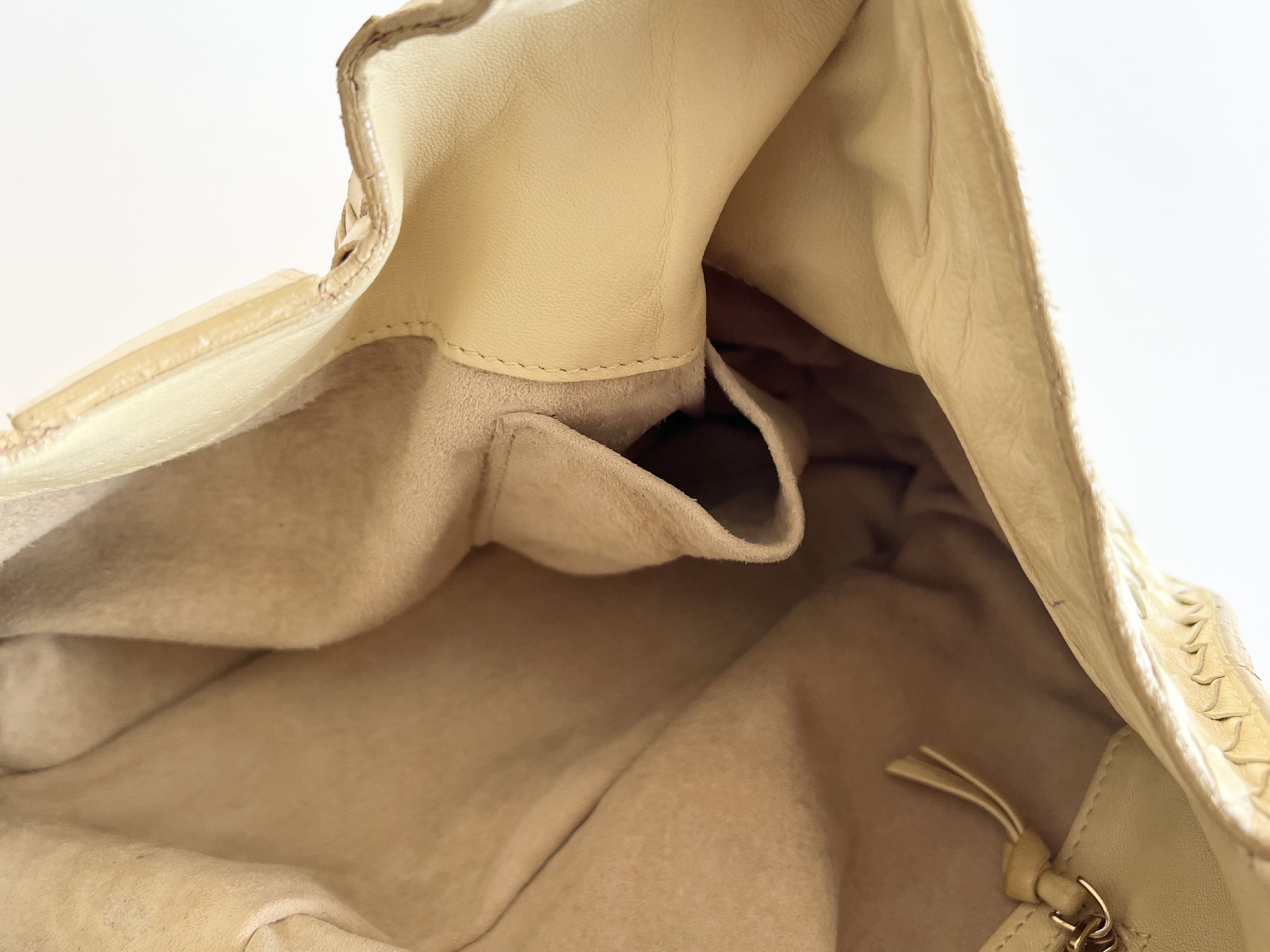 Campana Intrecciato Leather Handbag — view 9