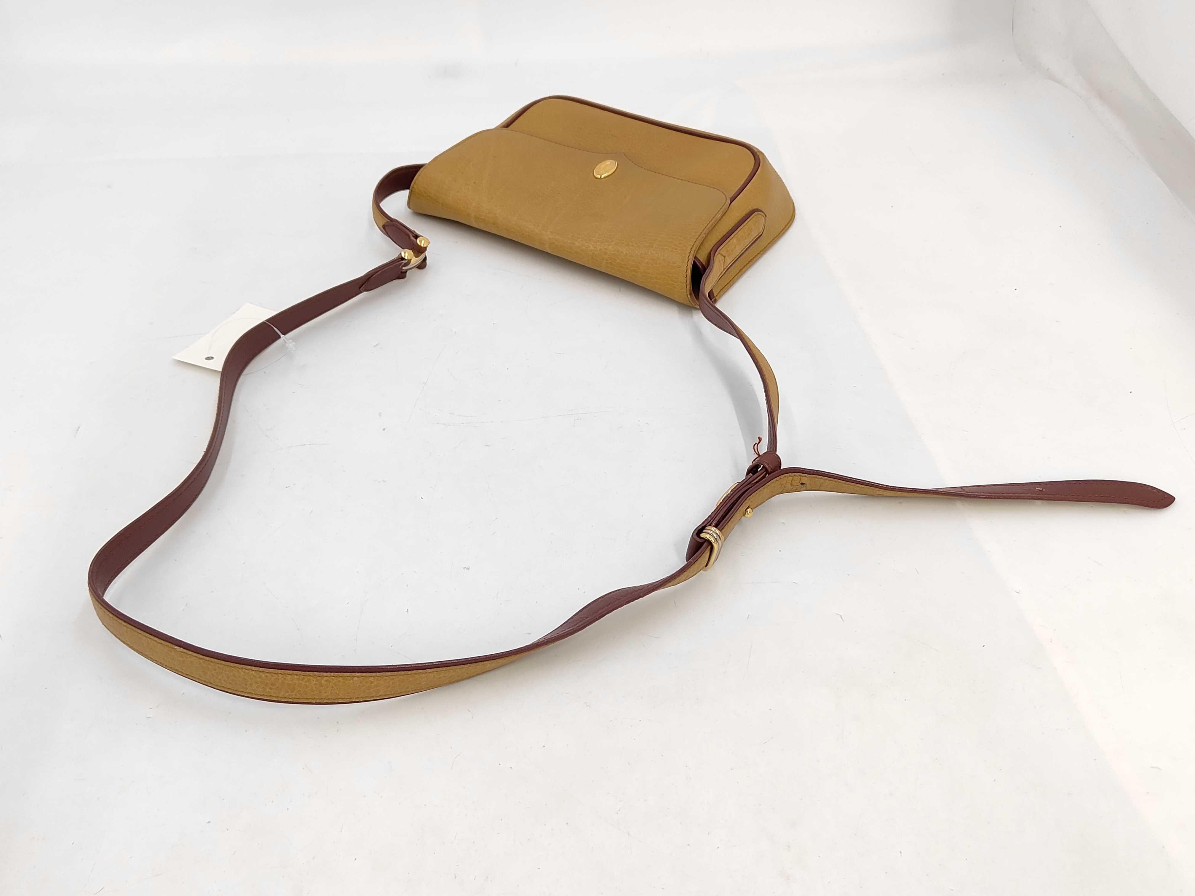 Must Leather Shoulder Bag — view 3