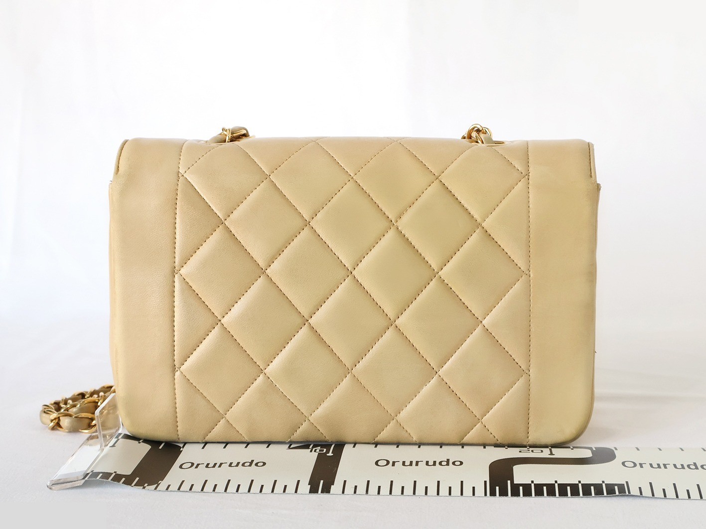 Diana 22 Lambskin Chain Shoulder Bag, Beige — view 2