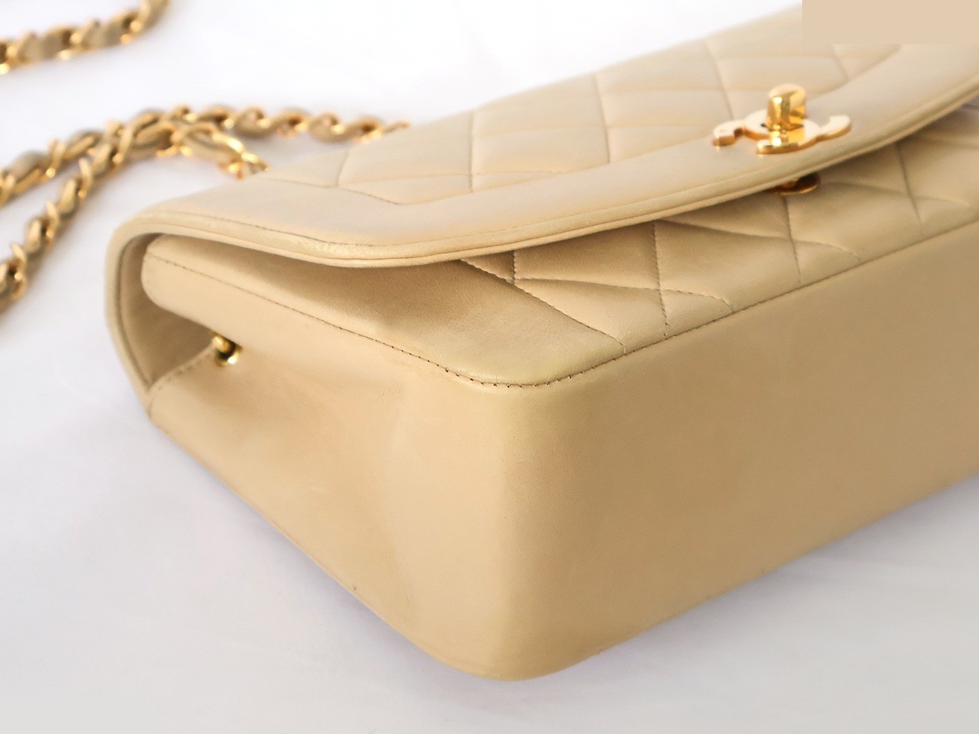 Diana 22 Lambskin Chain Shoulder Bag, Beige — view 3