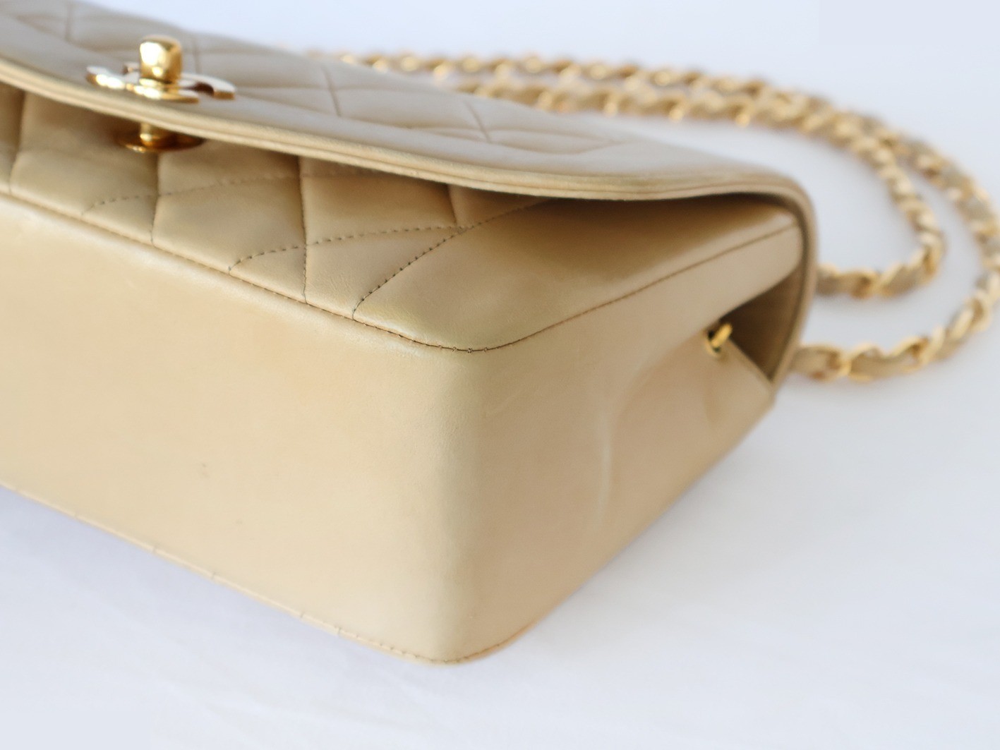 Diana 22 Lambskin Chain Shoulder Bag, Beige — view 4